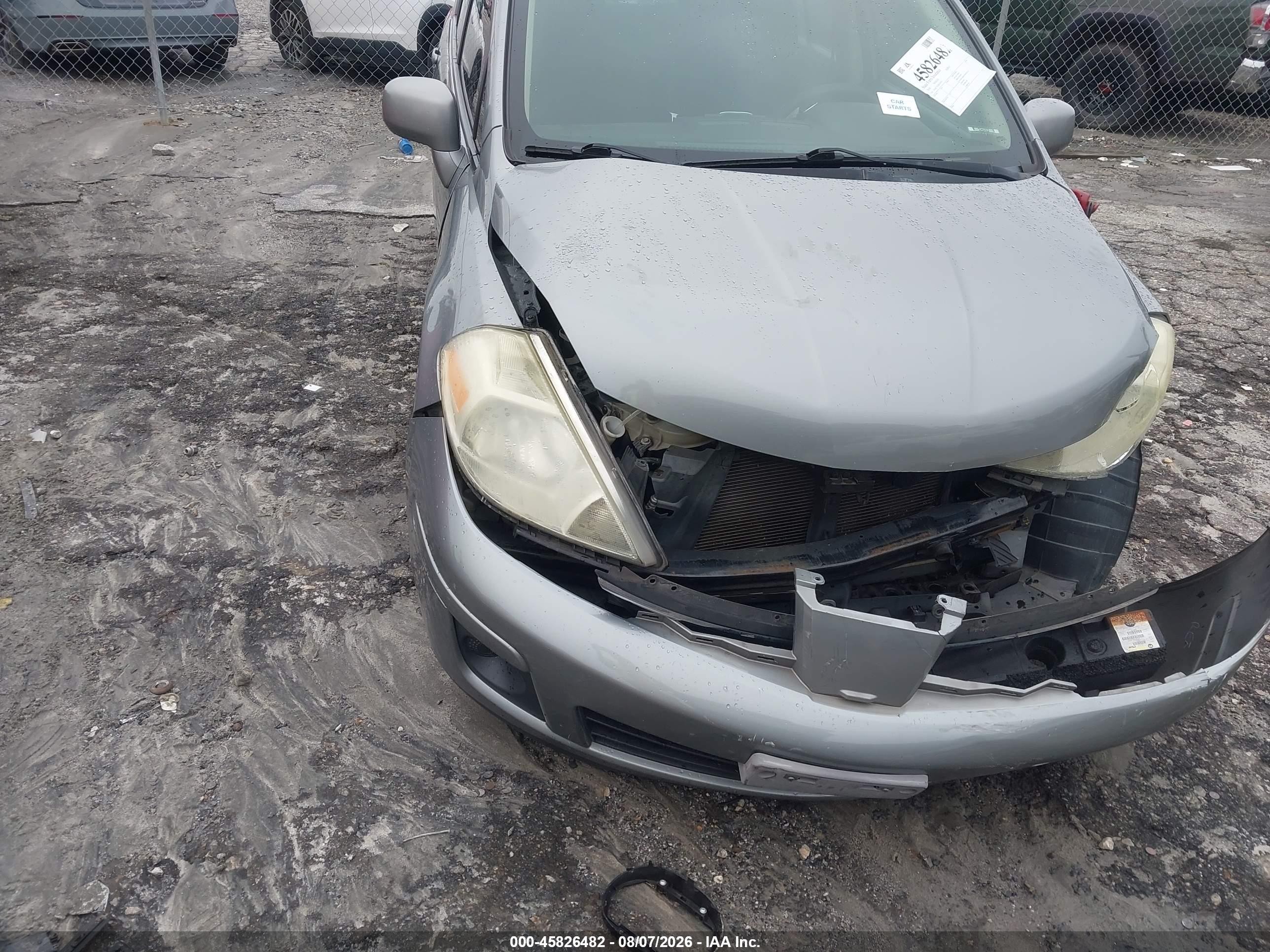 2008 Nissan Versa 1.8 S Серый vin: 3N1BC13EX8L454593
