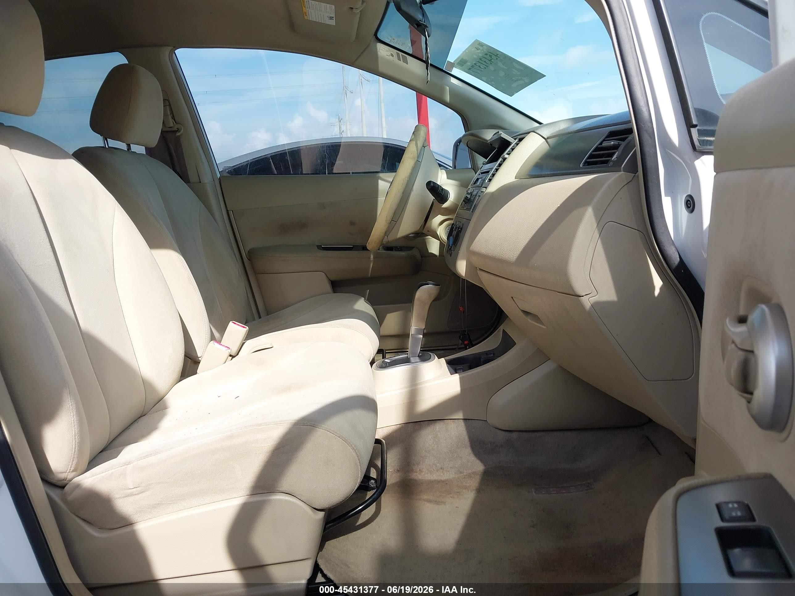 2009 Nissan Versa 1.8s White vin: 3N1BC13EX9L357153