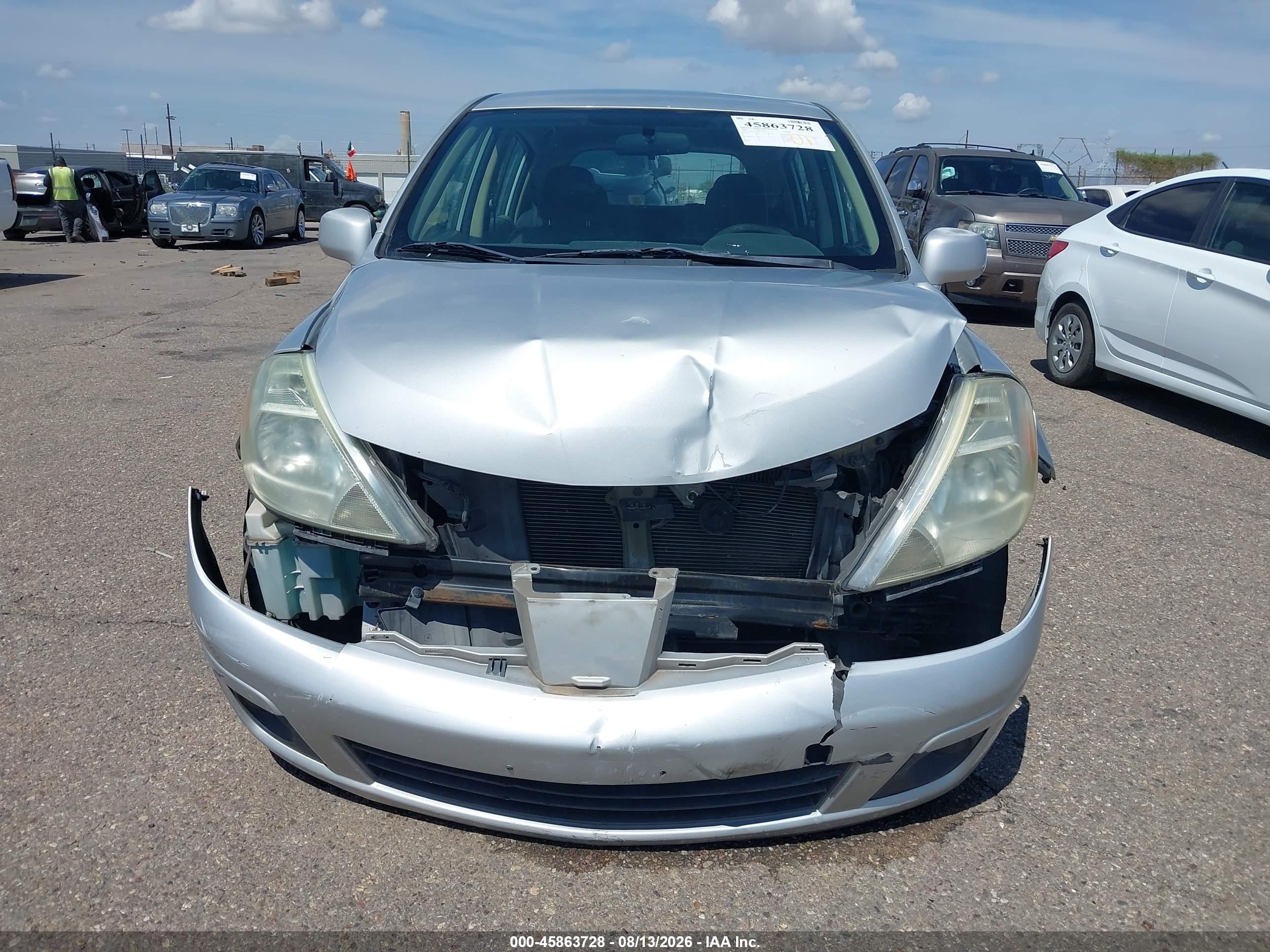 2009 Nissan Versa 1.8s Silver vin: 3N1BC13EX9L377628