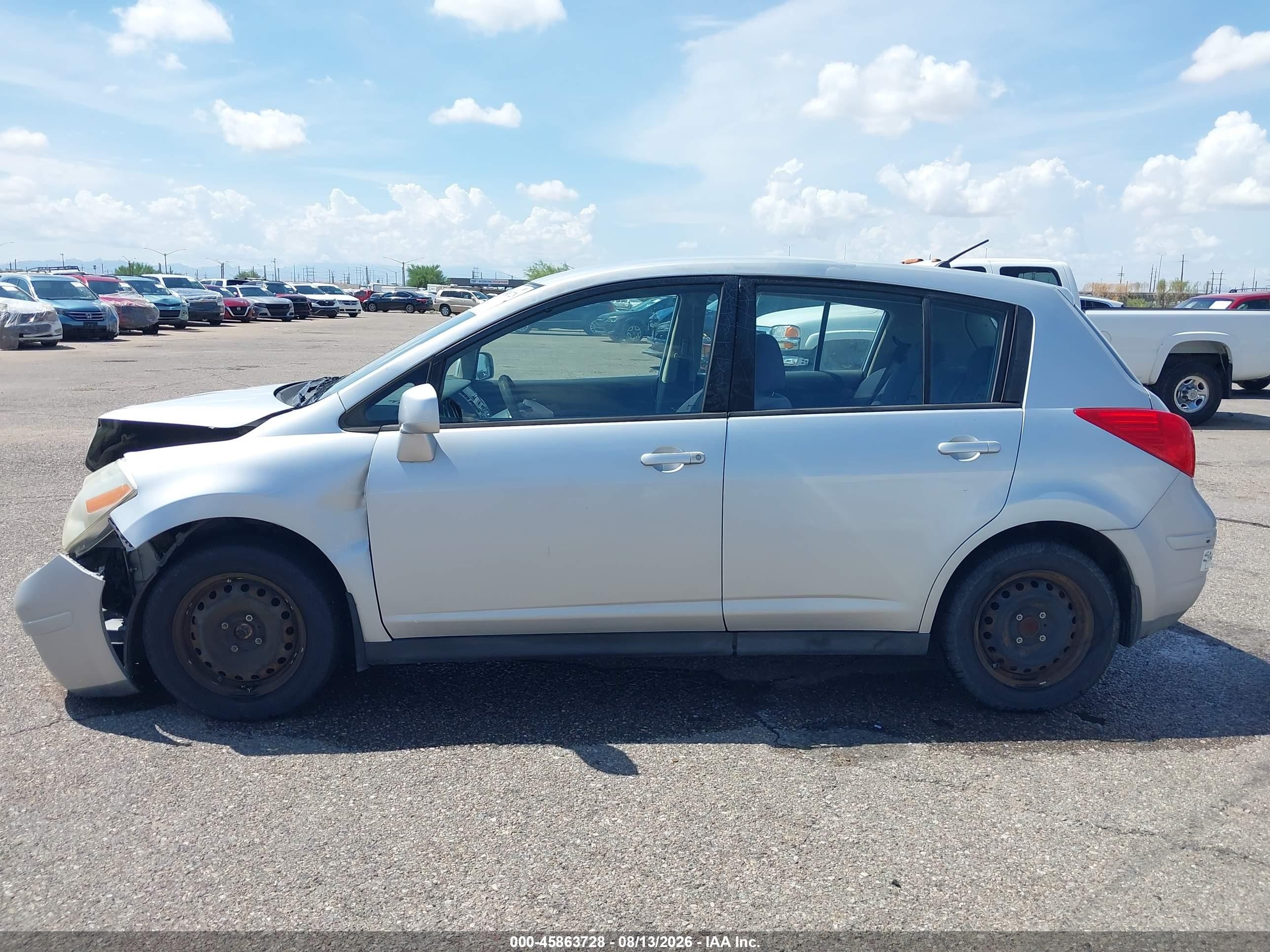 2009 Nissan Versa 1.8s Silver vin: 3N1BC13EX9L377628