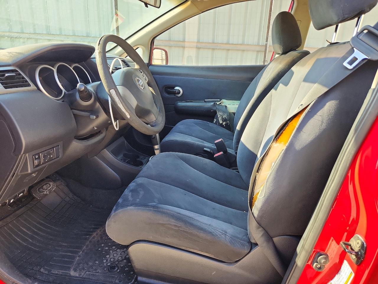 2009 Nissan Versa 1.8 S Red vin: 3N1BC13EX9L388130