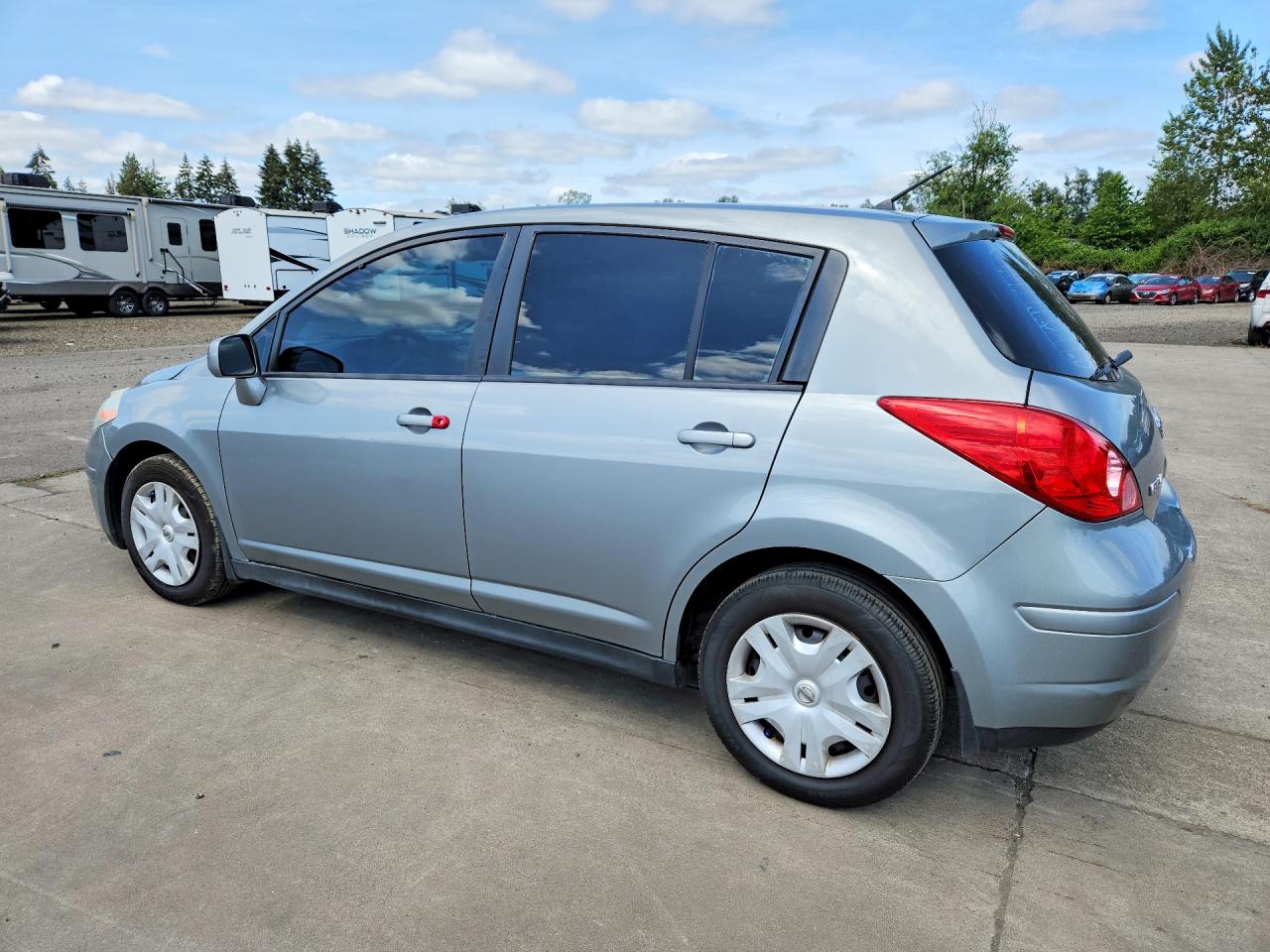 2009 Nissan Versa 1.8 S Silver vin: 3N1BC13EX9L394199