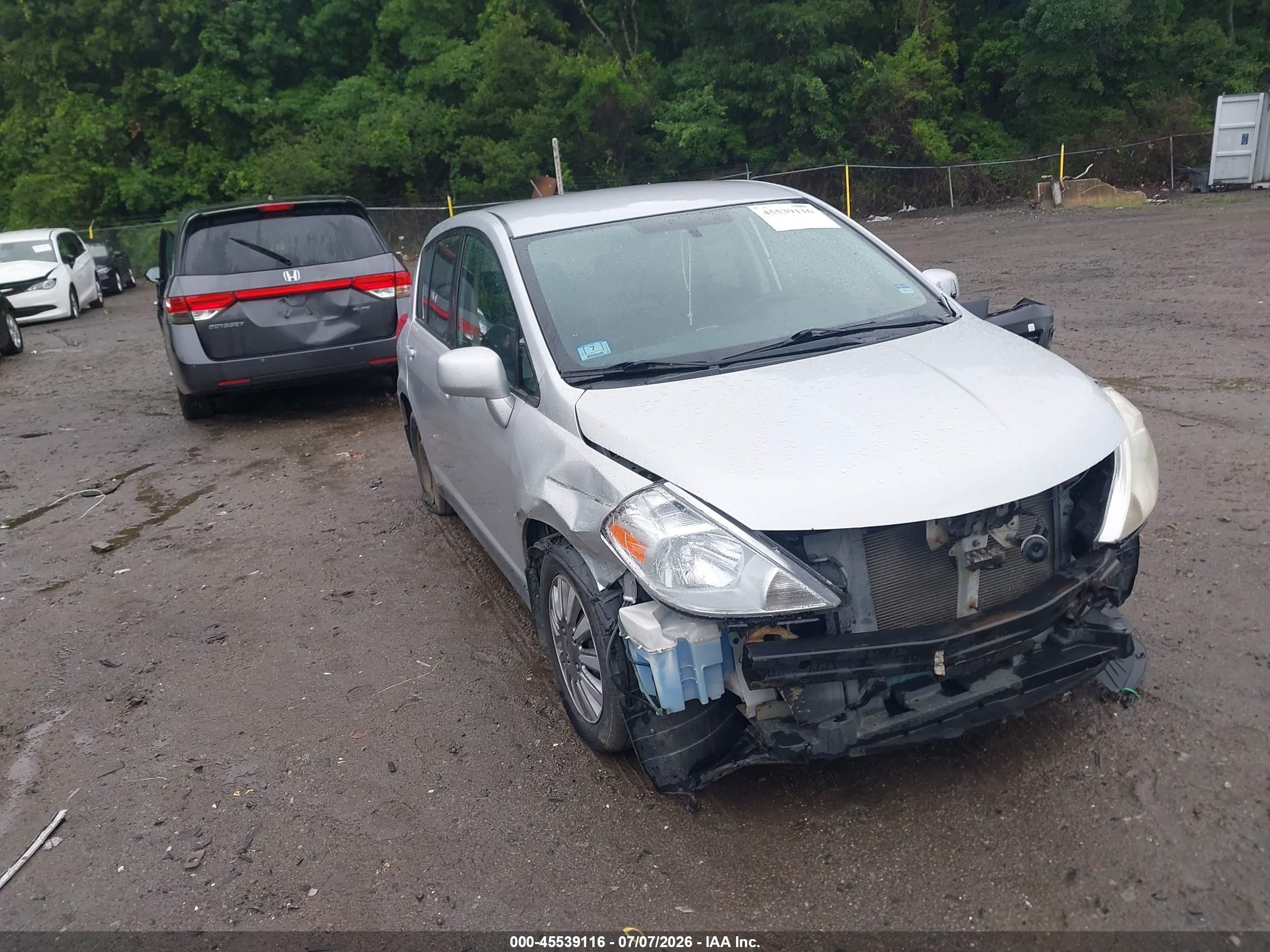 2009 Nissan Versa 1.8s Серебряный vin: 3N1BC13EX9L397913