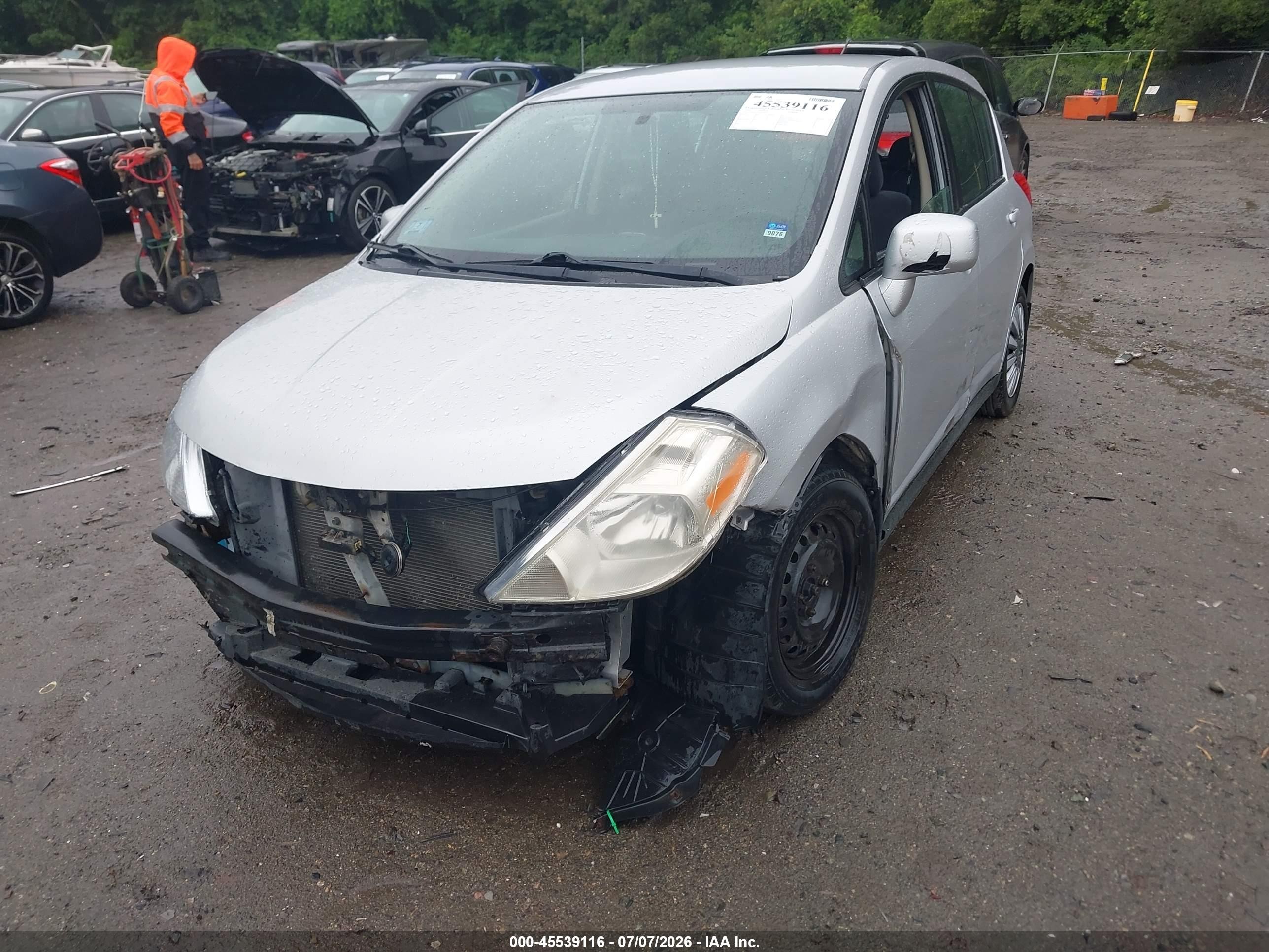 2009 Nissan Versa 1.8s Silver vin: 3N1BC13EX9L397913