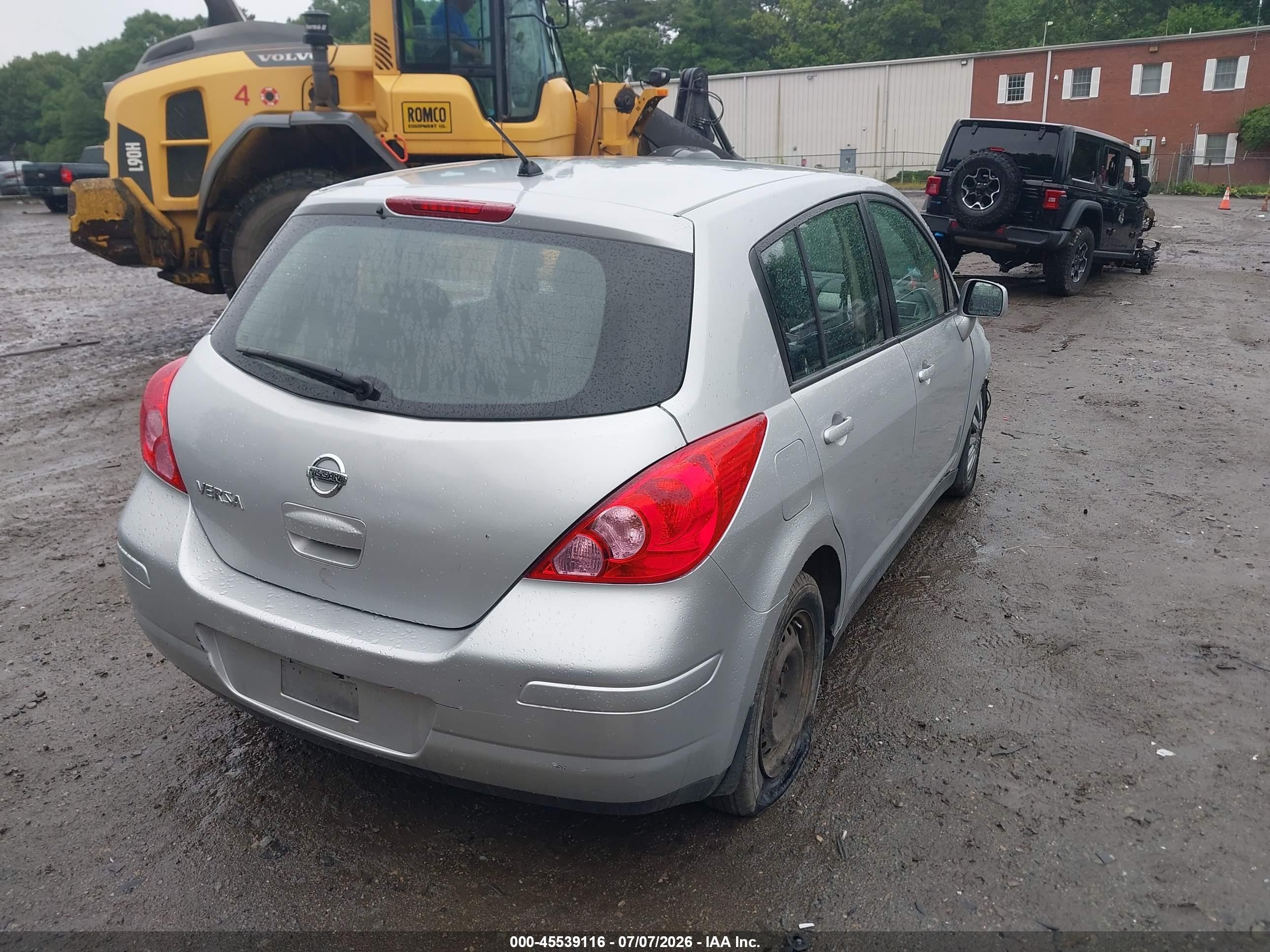 2009 Nissan Versa 1.8s Silver vin: 3N1BC13EX9L397913
