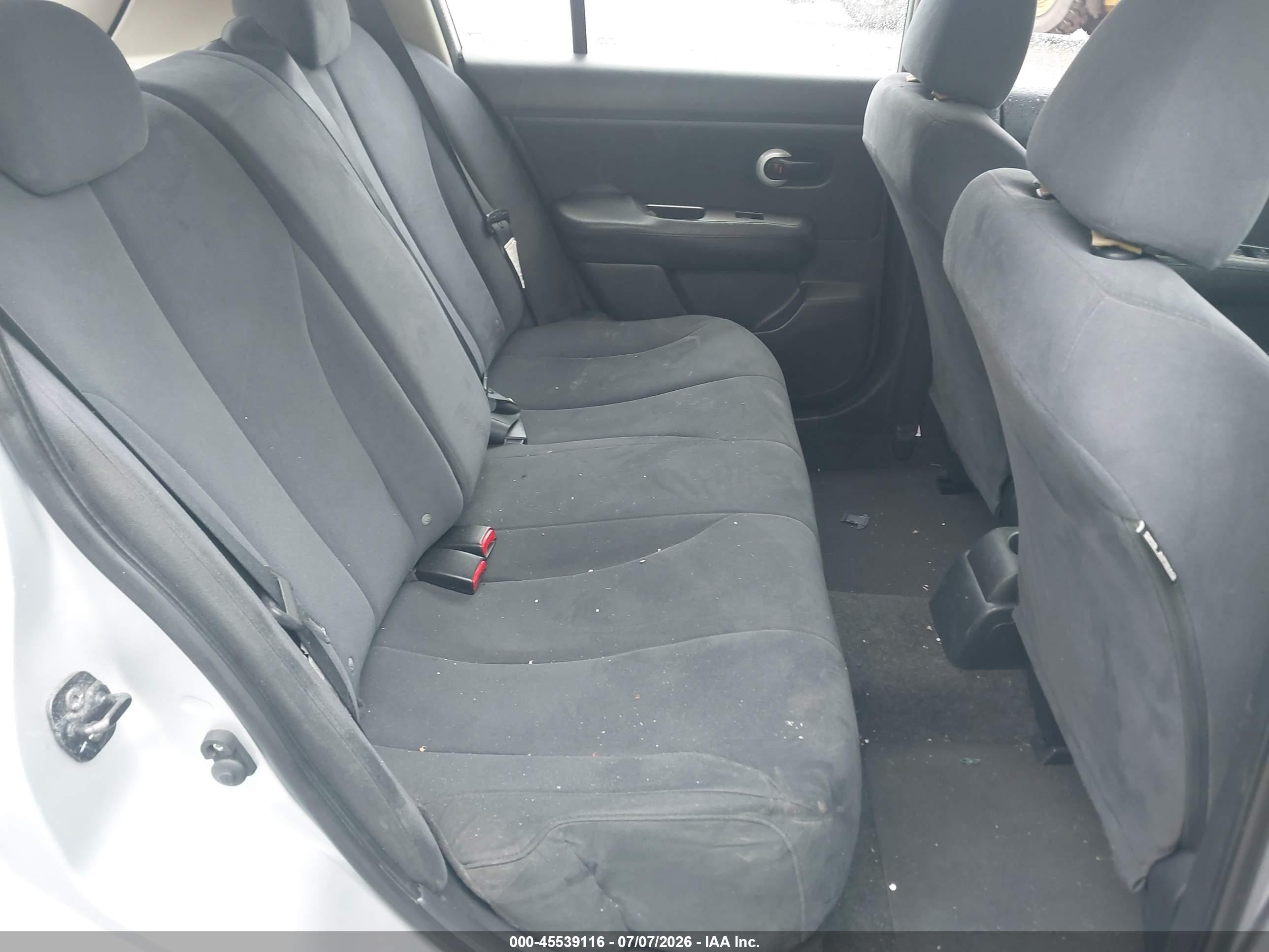 2009 Nissan Versa 1.8s Silver vin: 3N1BC13EX9L397913