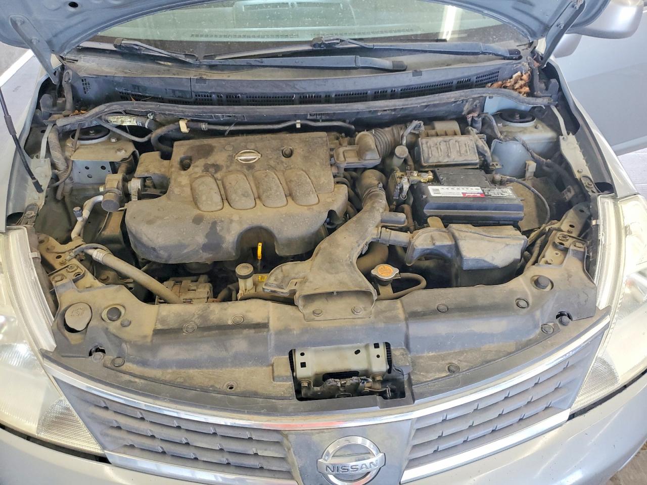 2009 Niss Versa Sl 4d Hatchbac Silver vin: 3N1BC13EX9L403726