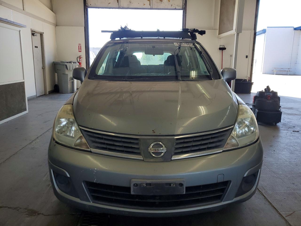 2009 Niss Versa Sl 4d Hatchbac Silver vin: 3N1BC13EX9L403726