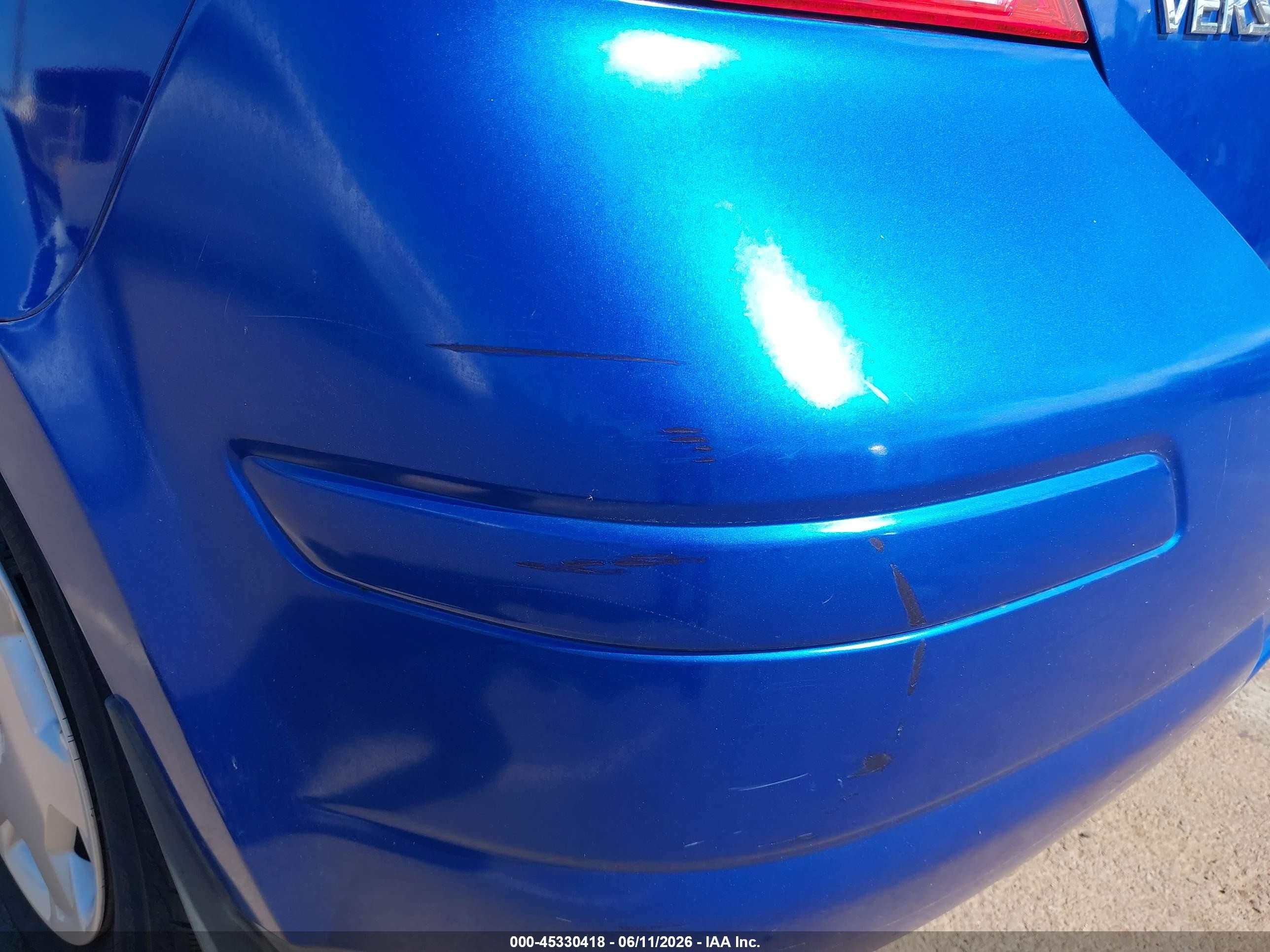 2009 Nissan Versa 1.8s Blue vin: 3N1BC13EX9L480273