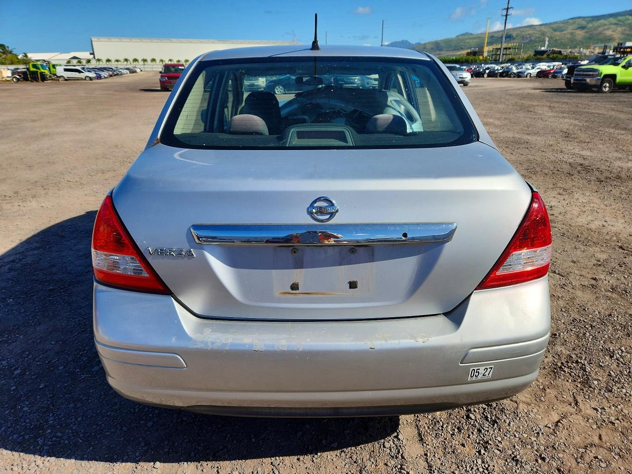 2010 Nissan Versa 1.8 S Silver vin: 3N1BC1AP0AL366775