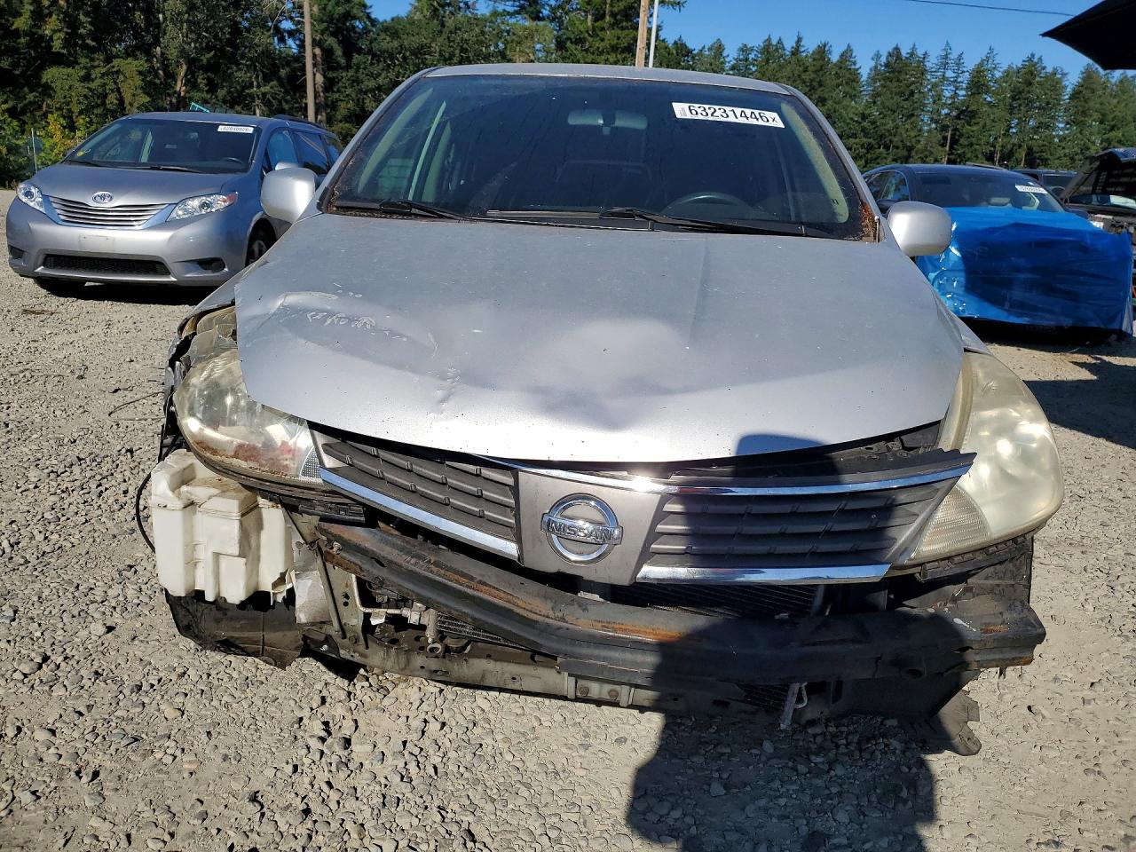 2010 Nissan Versa 1.8 S Серебряный vin: 3N1BC1AP1AL366395