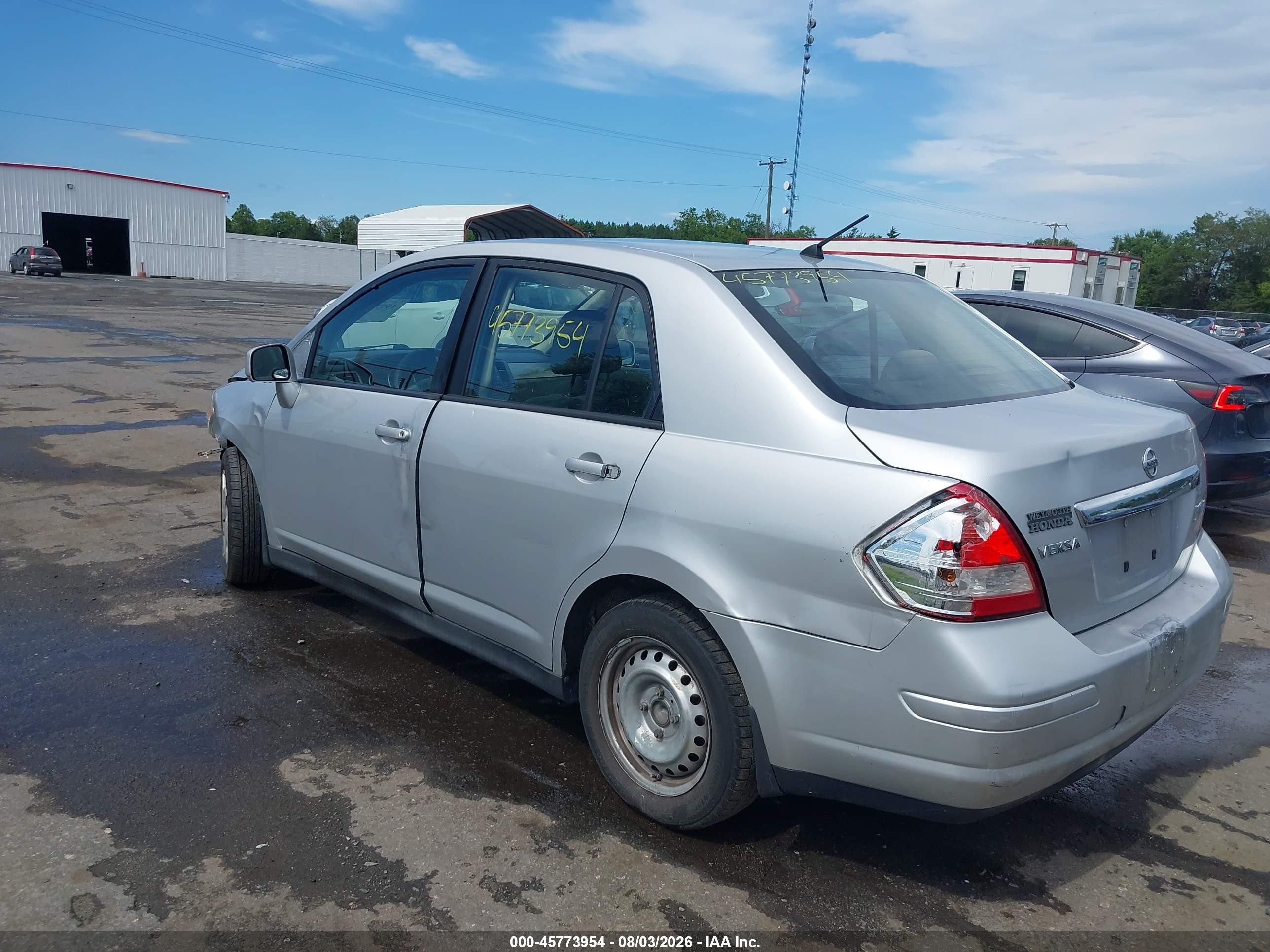 2010 Nissan Versa 1.8s Серебряный vin: 3N1BC1AP1AL380314