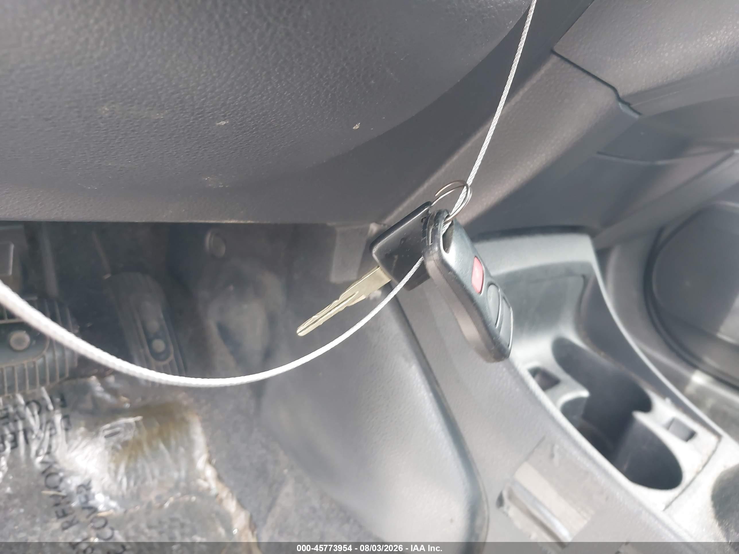 2010 Nissan Versa 1.8s Серебряный vin: 3N1BC1AP1AL380314