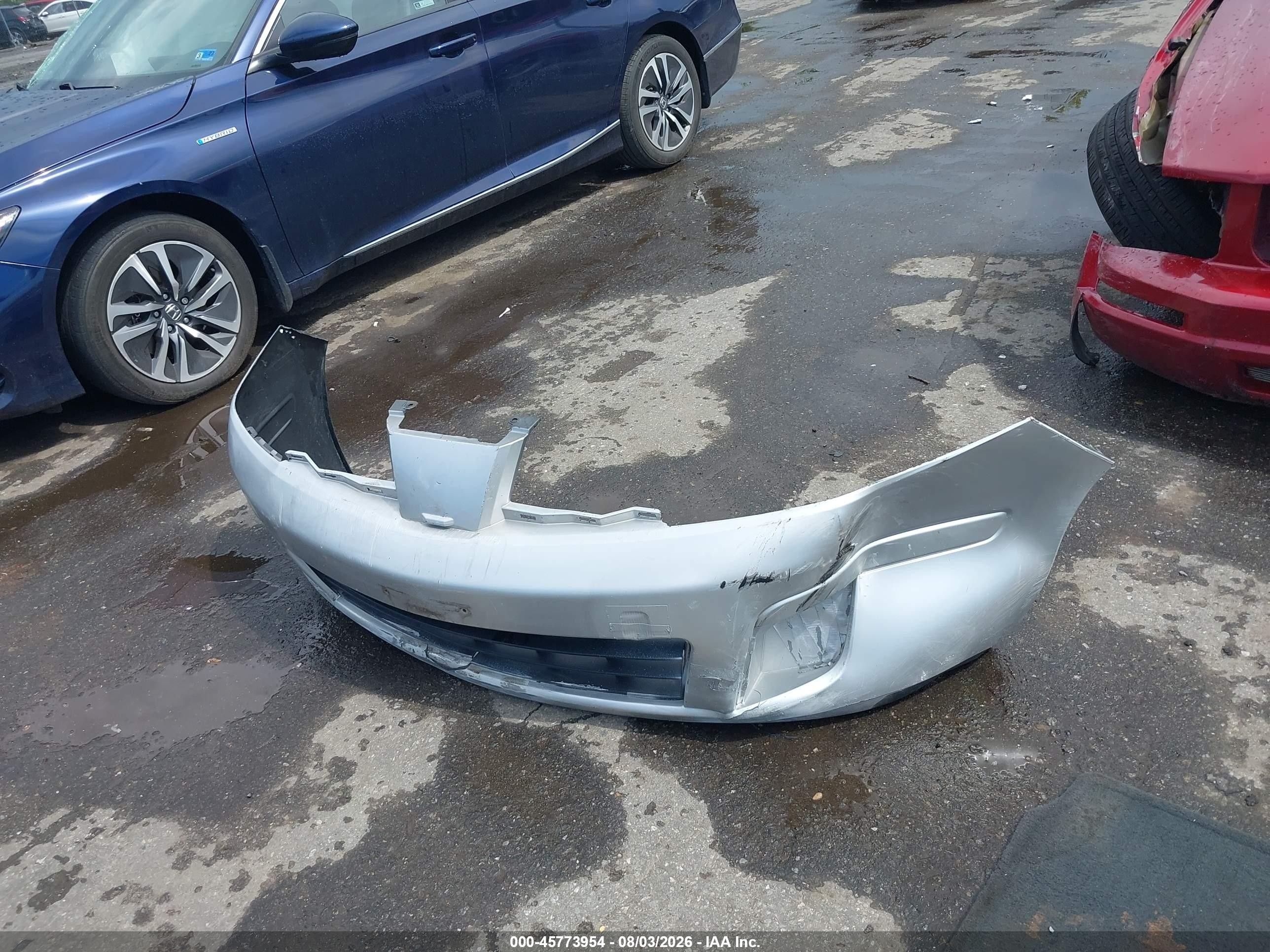 2010 Nissan Versa 1.8s Серебряный vin: 3N1BC1AP1AL380314