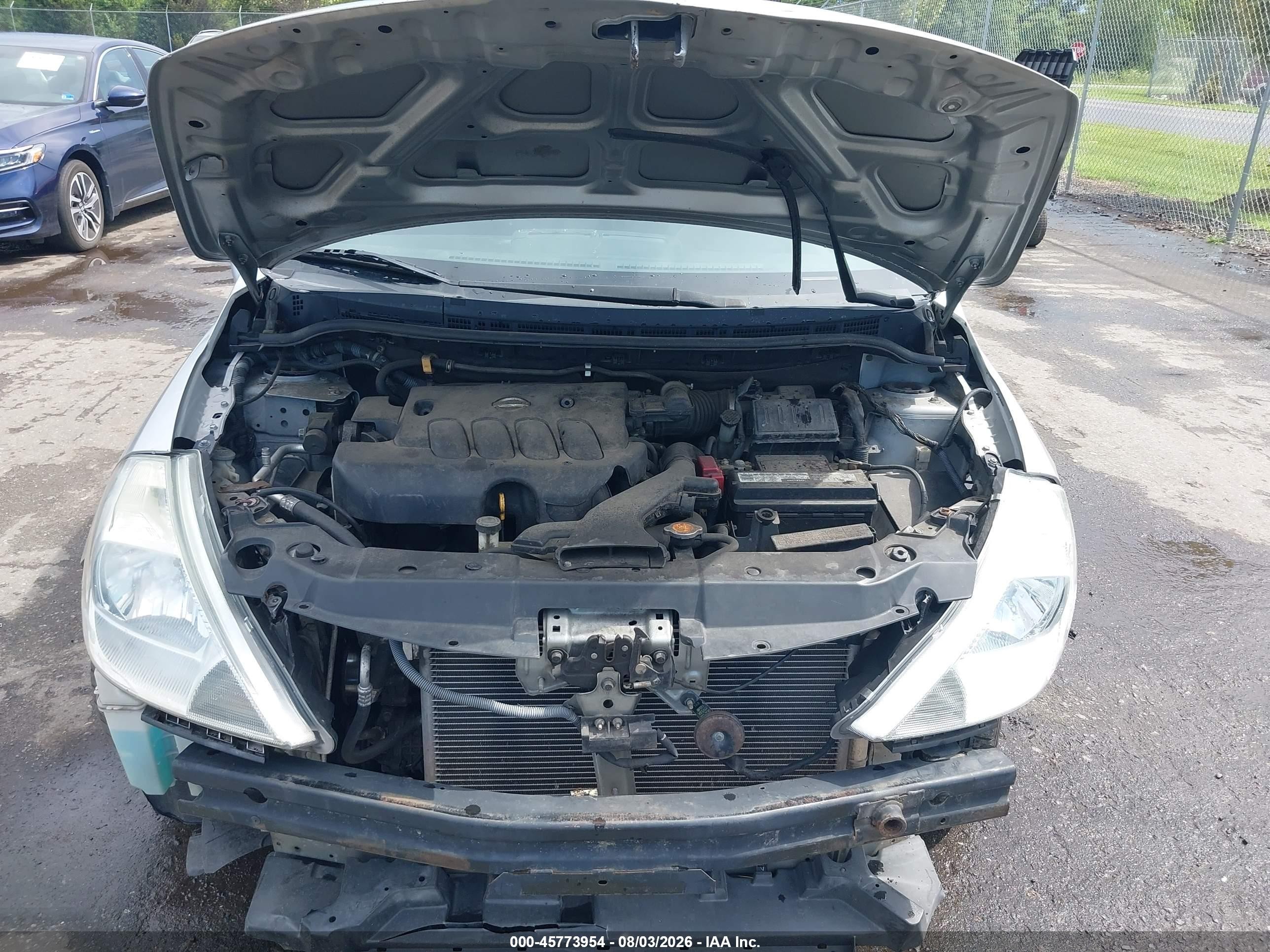 2010 Nissan Versa 1.8s Серебряный vin: 3N1BC1AP1AL380314
