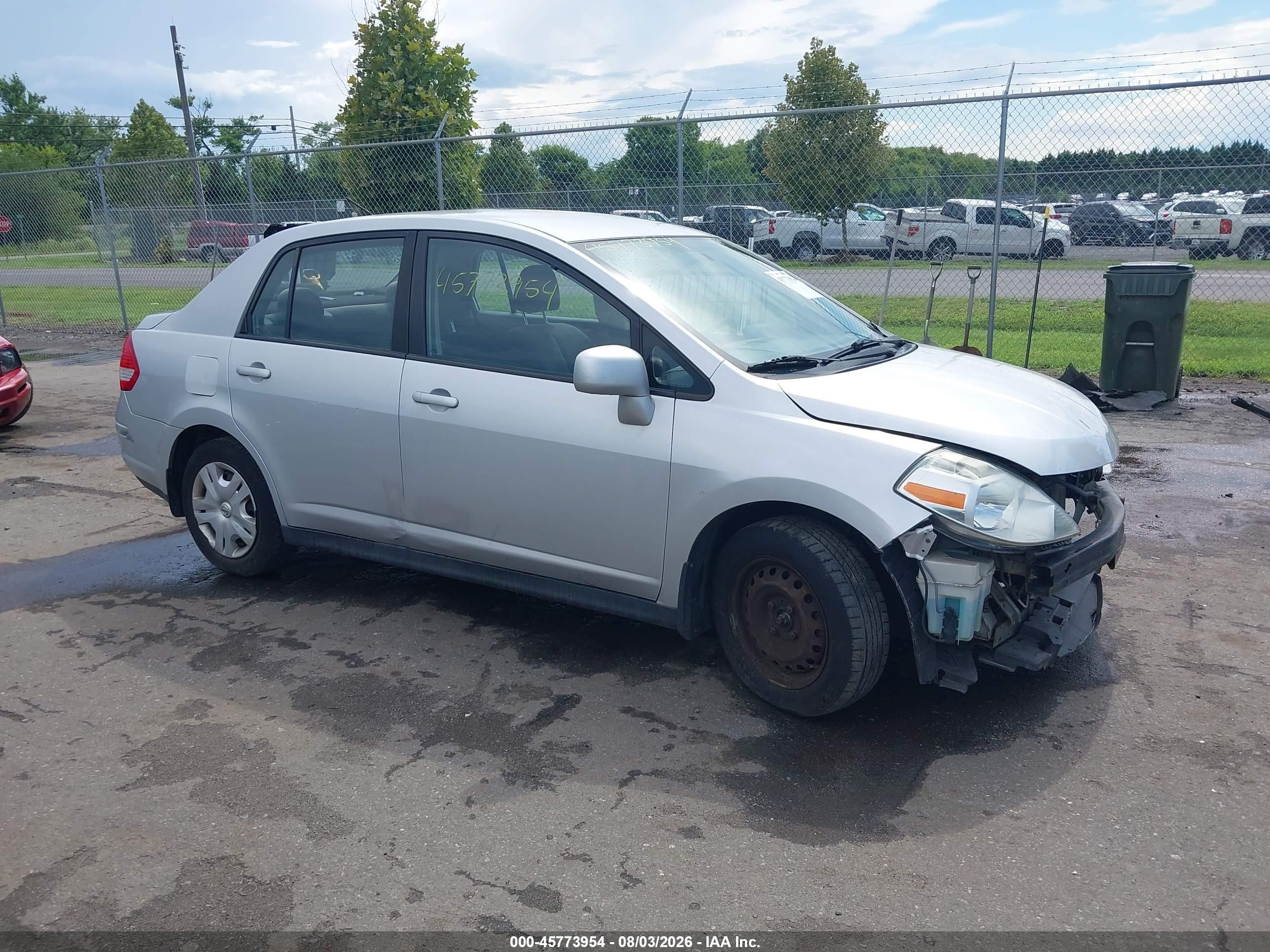 2010 Nissan Versa 1.8s Серебряный vin: 3N1BC1AP1AL380314