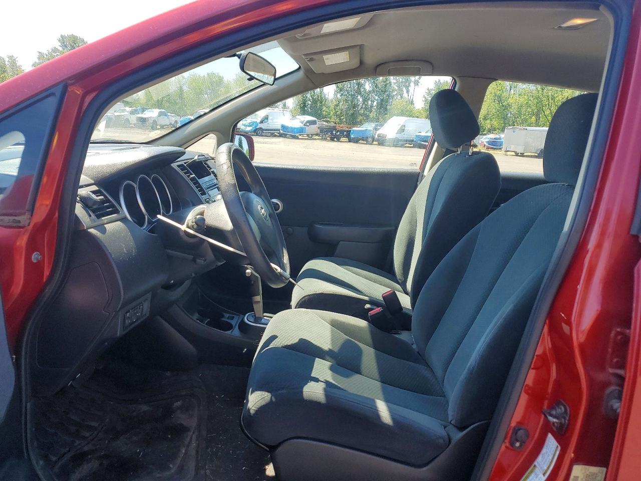 2011 Nissan Versa 1.8 S Red vin: 3N1BC1AP1BL455000