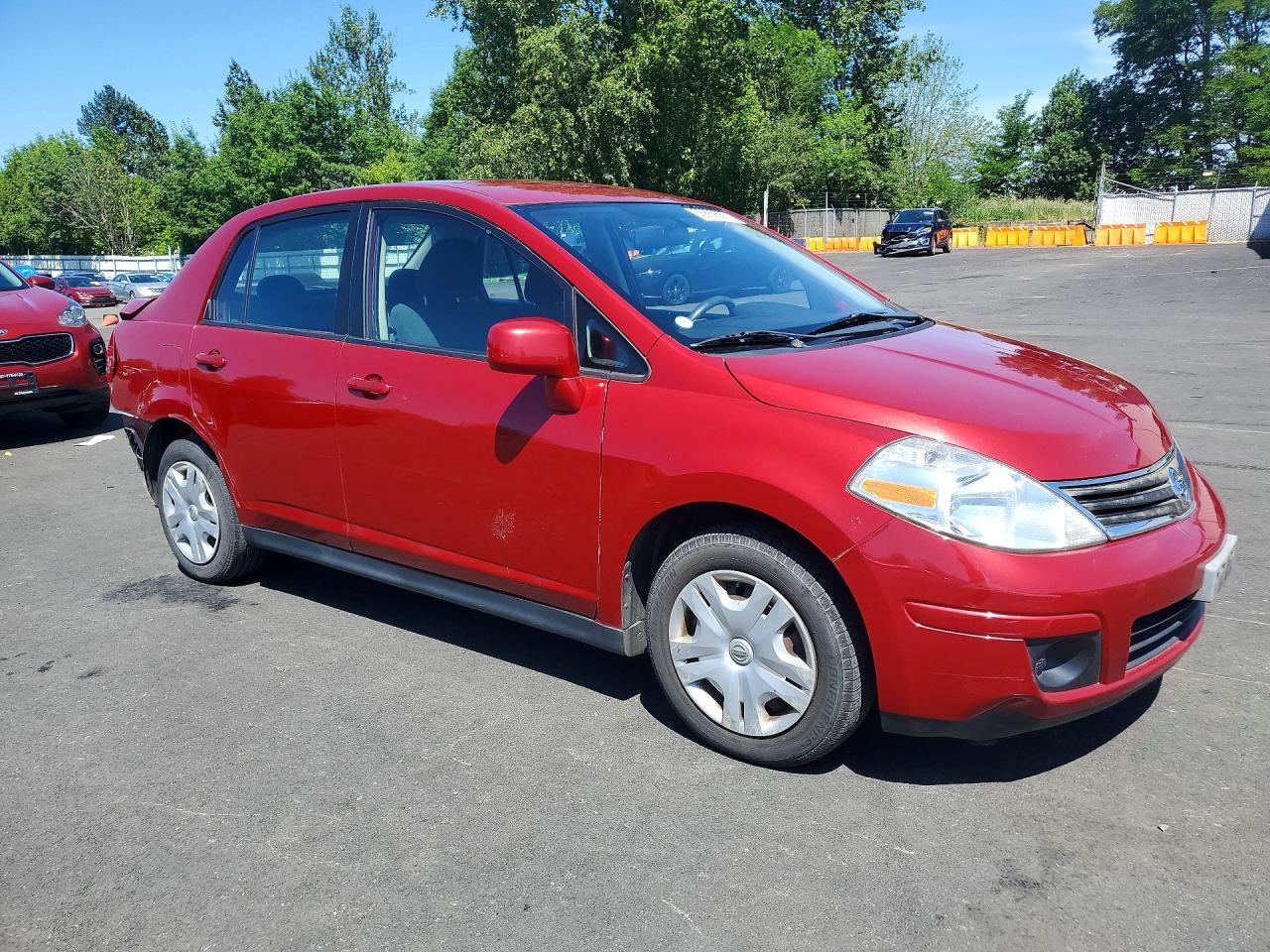 2011 Nissan Versa 1.8 S Red vin: 3N1BC1AP1BL455000