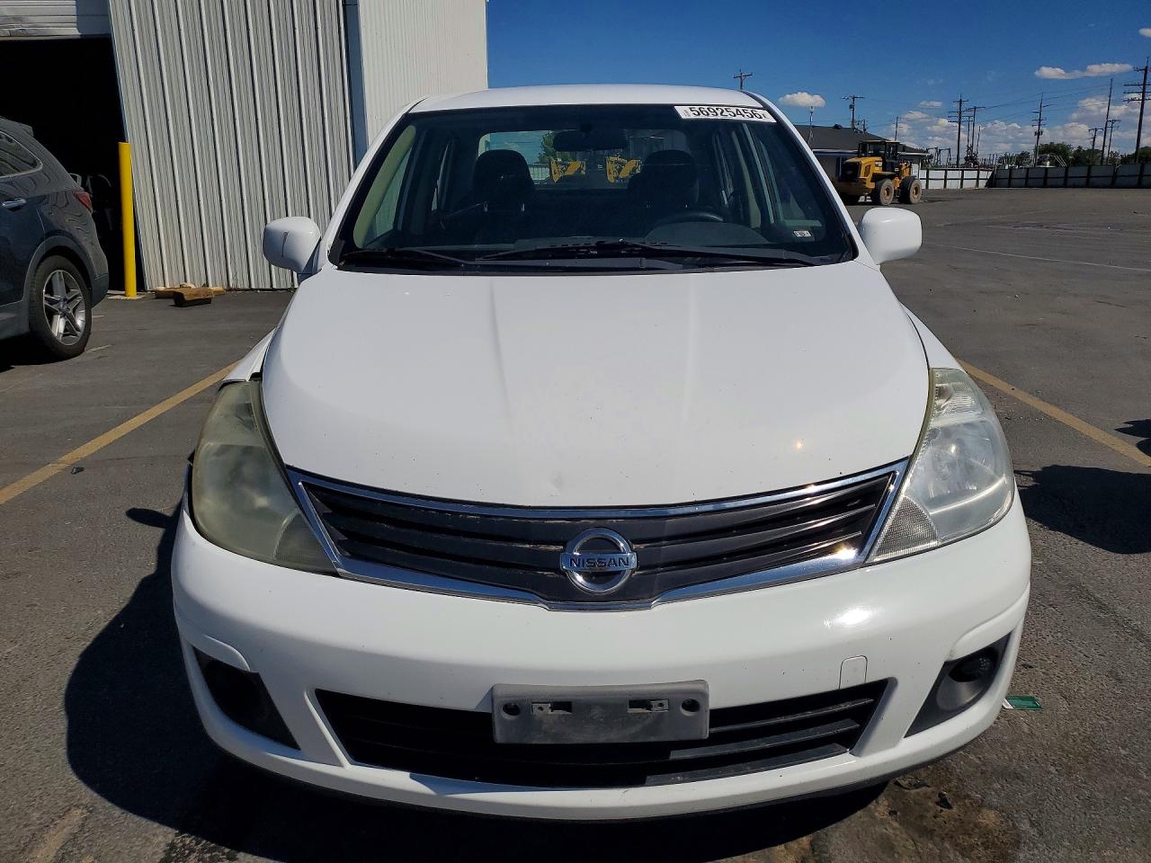 2011 Nissan Versa 1.8 S Белый vin: 3N1BC1AP1BL471147