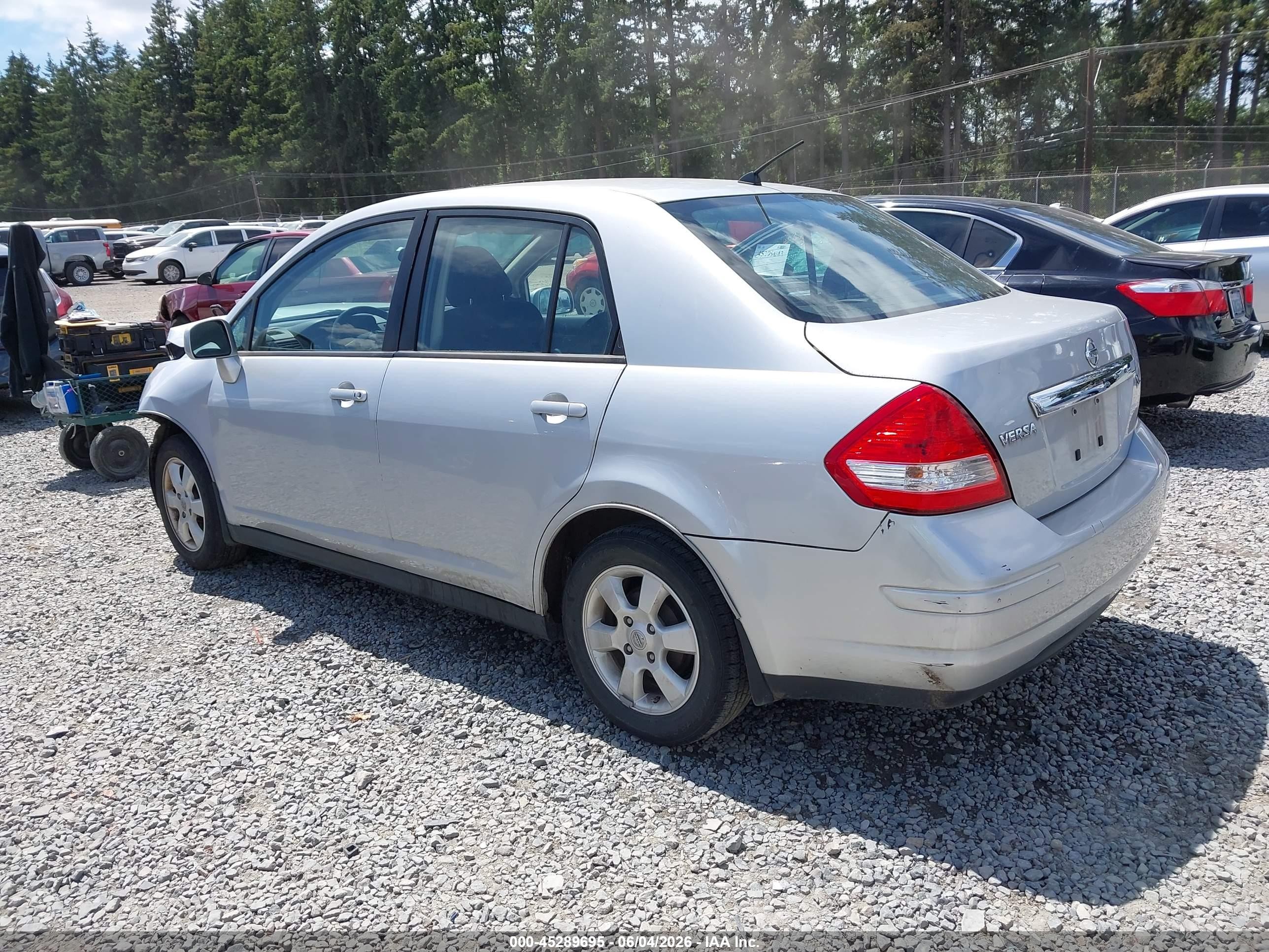 2010 Nissan Versa 1.8sl Silver vin: 3N1BC1AP2AL360833
