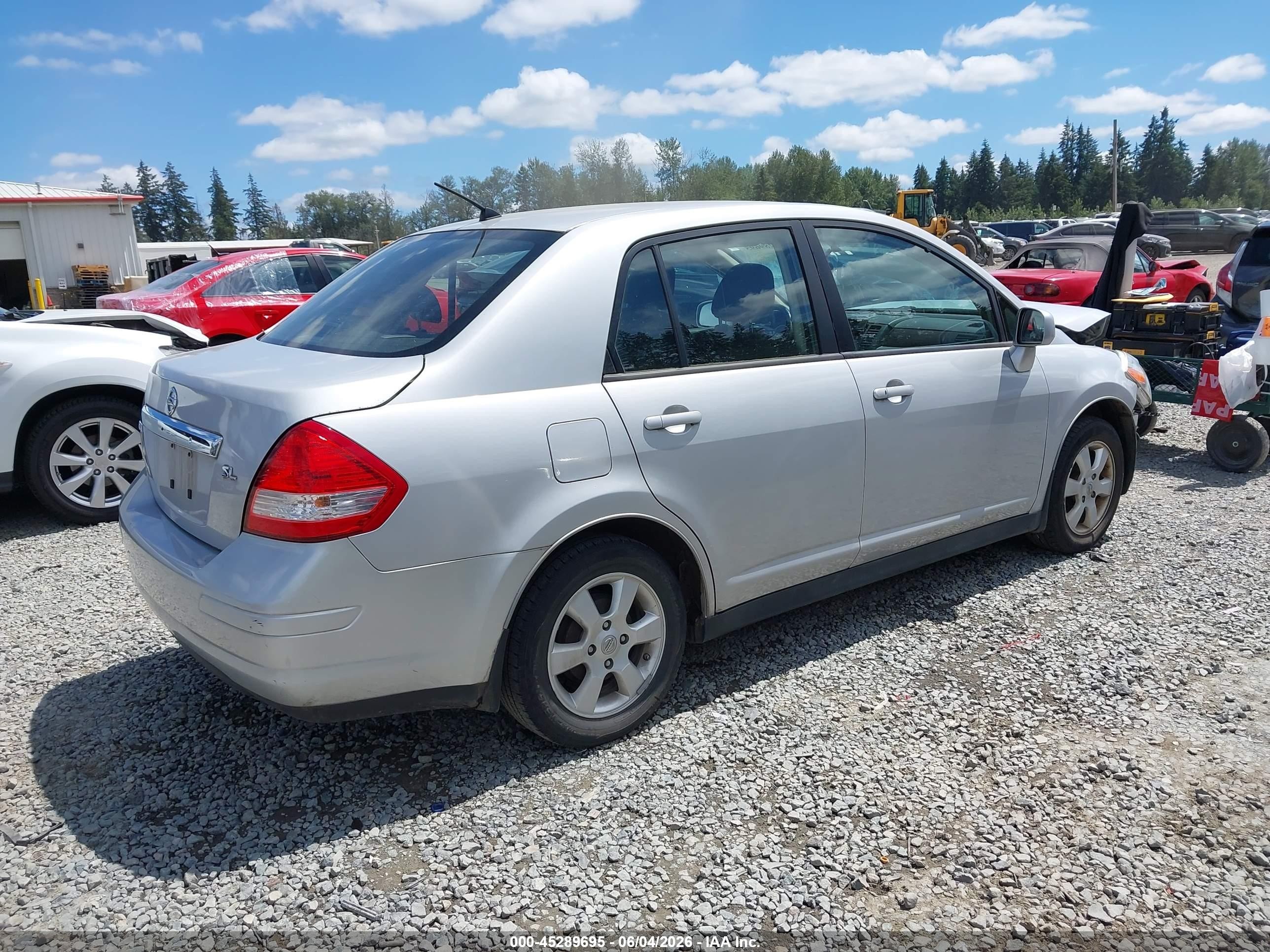 2010 Nissan Versa 1.8sl Silver vin: 3N1BC1AP2AL360833
