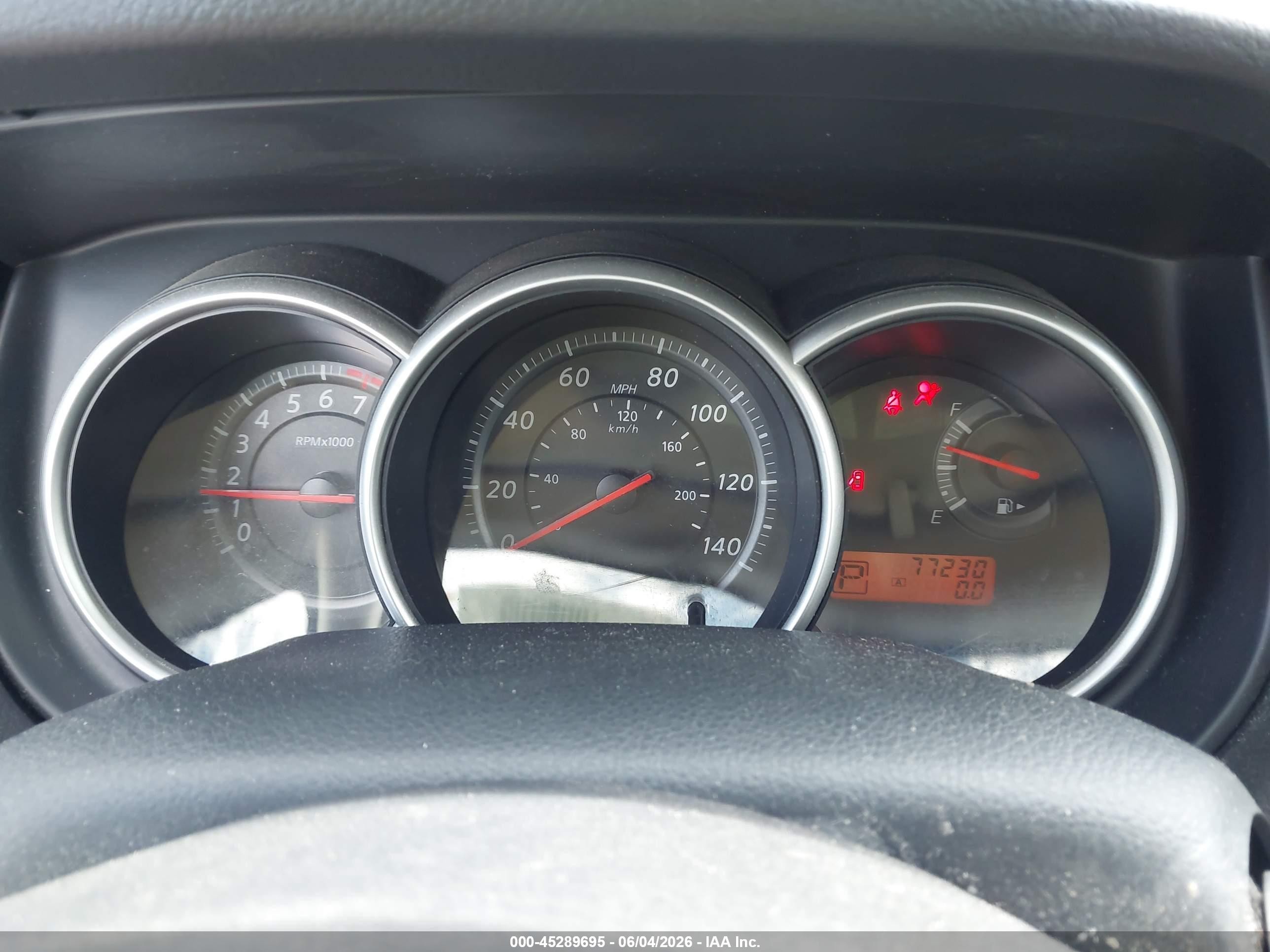 2010 Nissan Versa 1.8sl Silver vin: 3N1BC1AP2AL360833