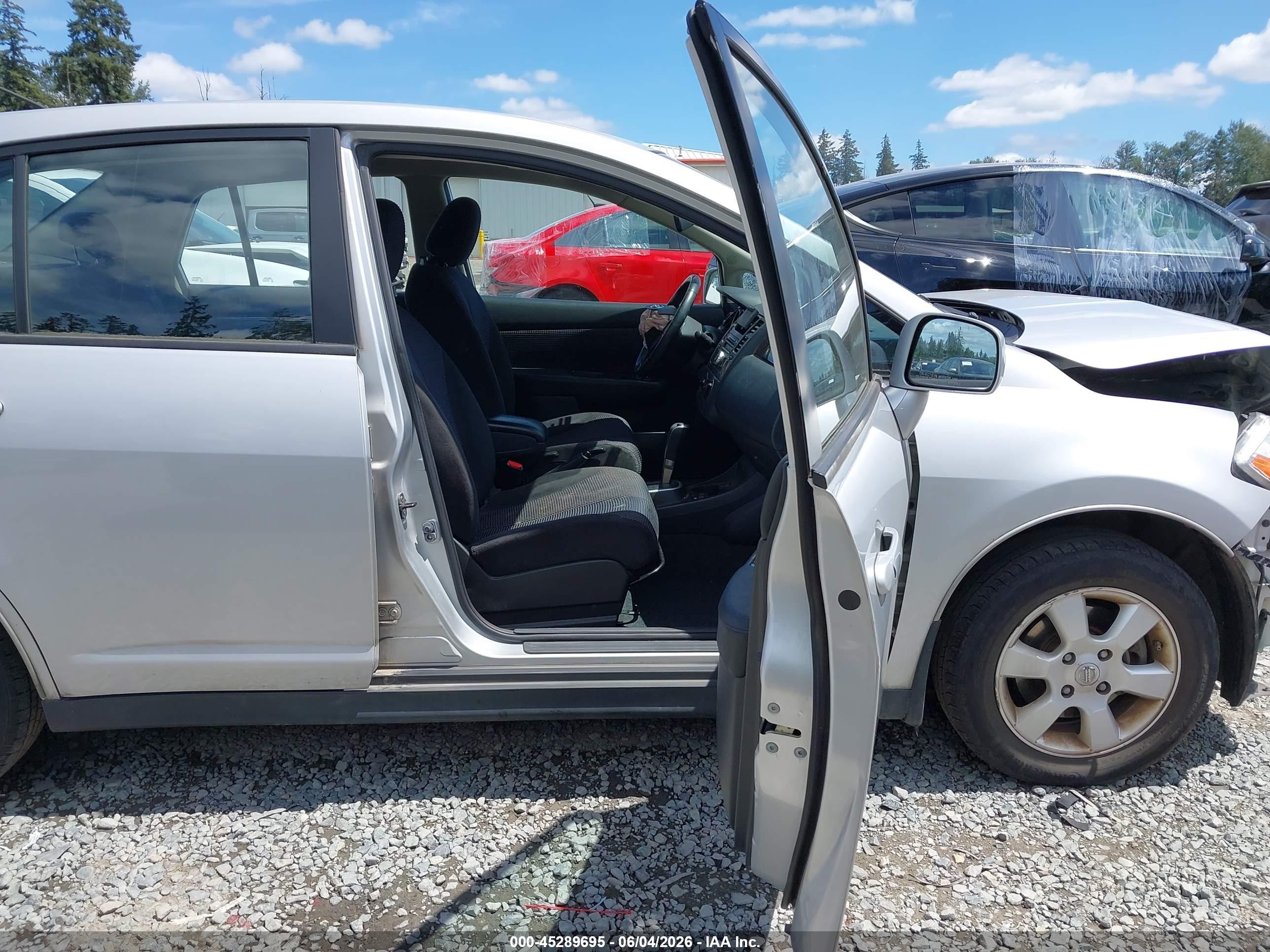 2010 Nissan Versa 1.8sl Silver vin: 3N1BC1AP2AL360833
