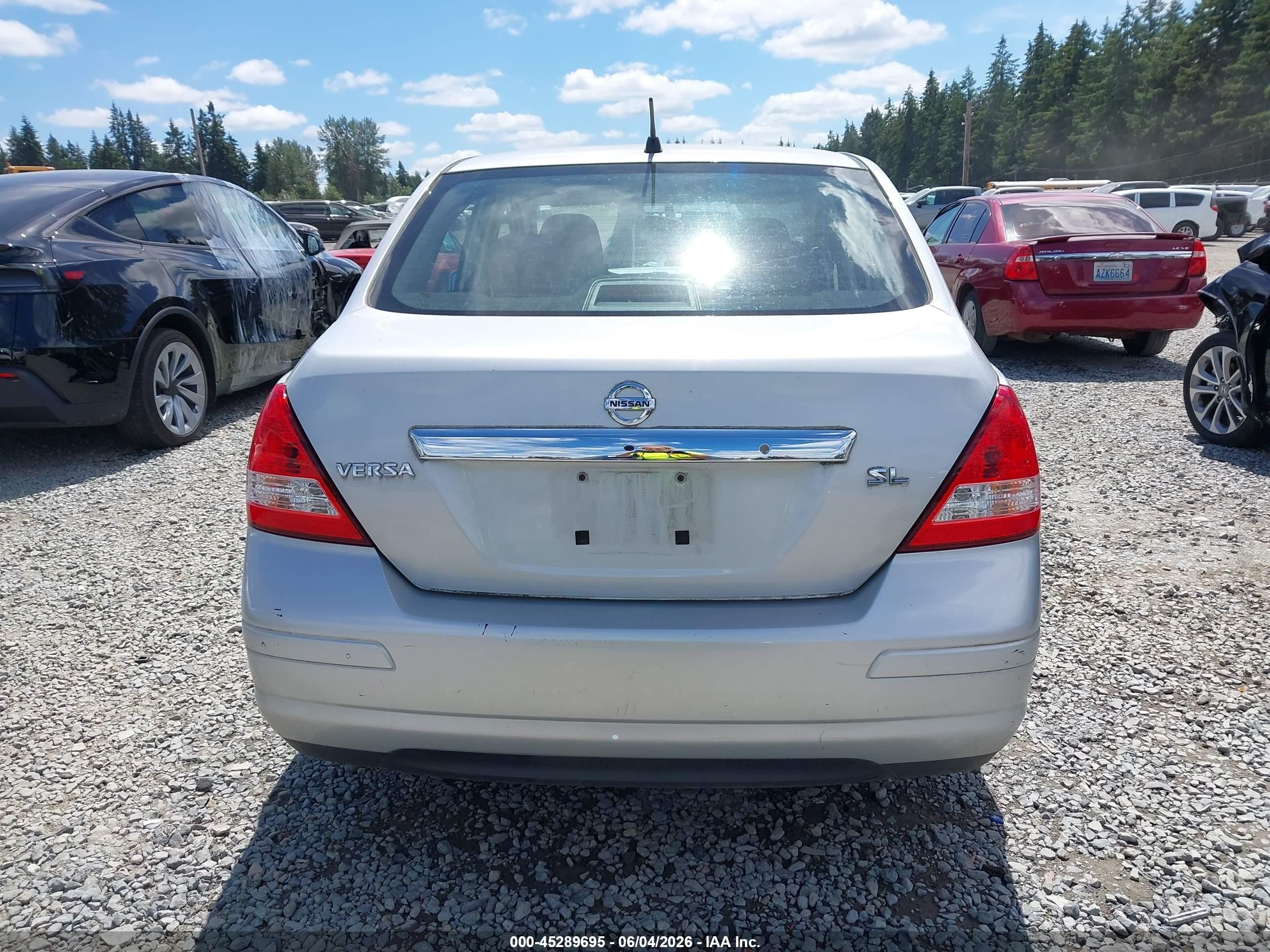 2010 Nissan Versa 1.8sl Silver vin: 3N1BC1AP2AL360833