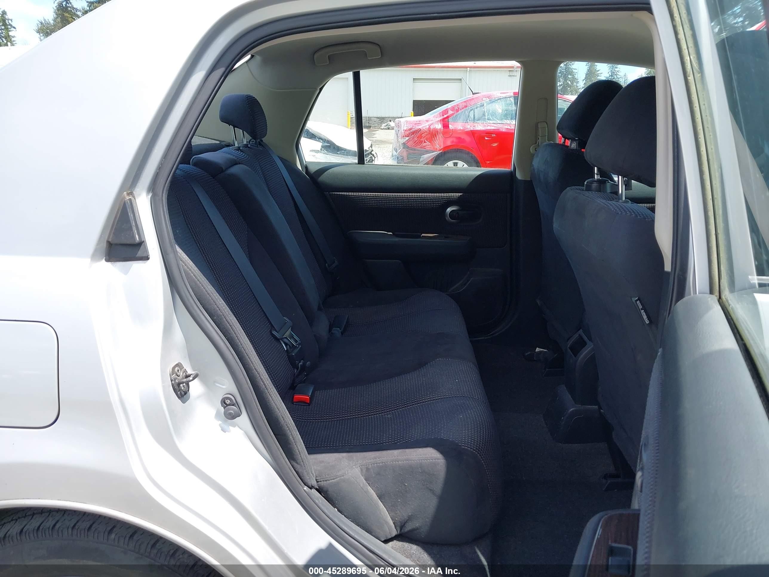 2010 Nissan Versa 1.8sl Silver vin: 3N1BC1AP2AL360833