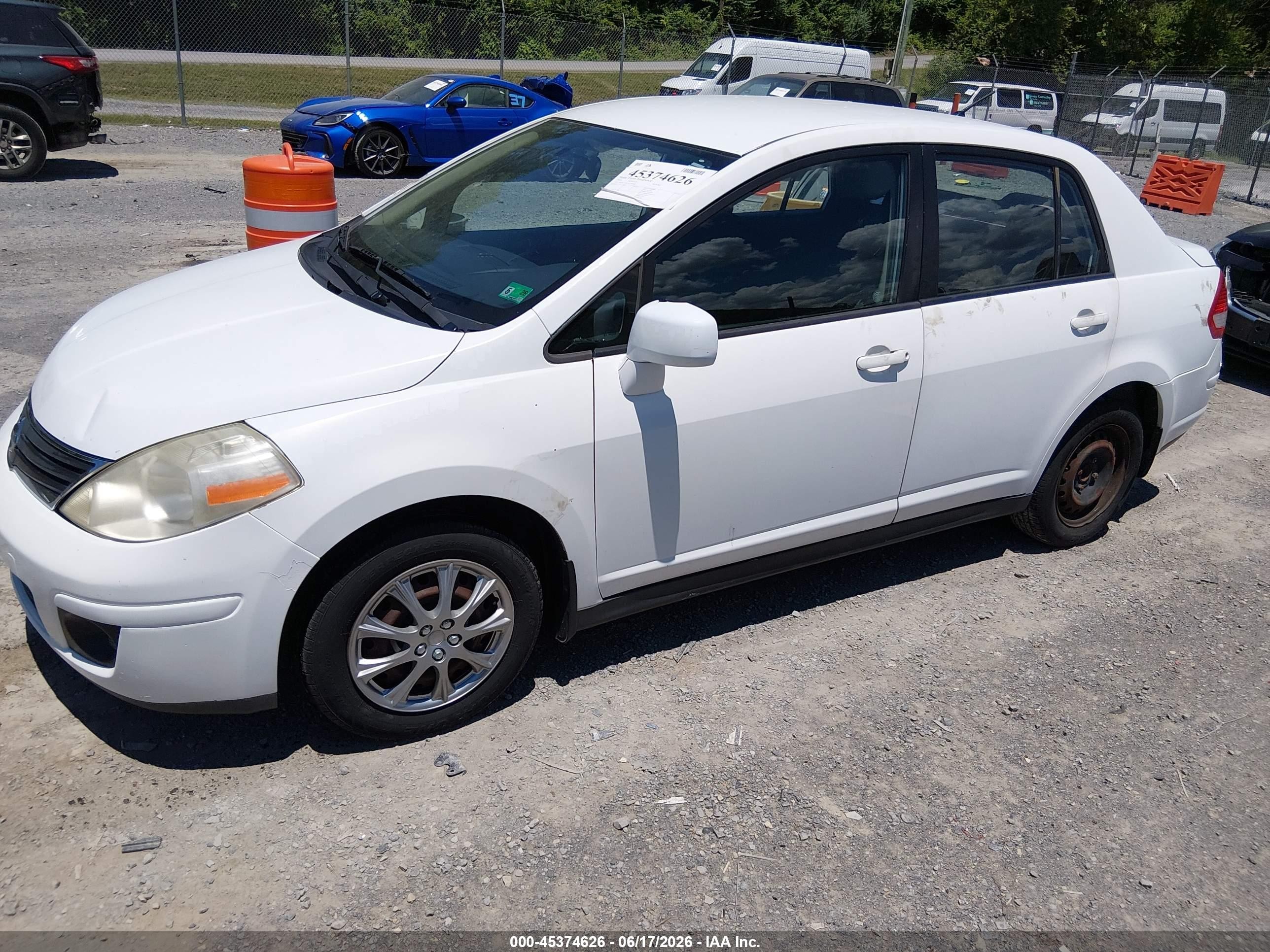 2010 Nissan Versa 1.8s White vin: 3N1BC1AP2AL394982