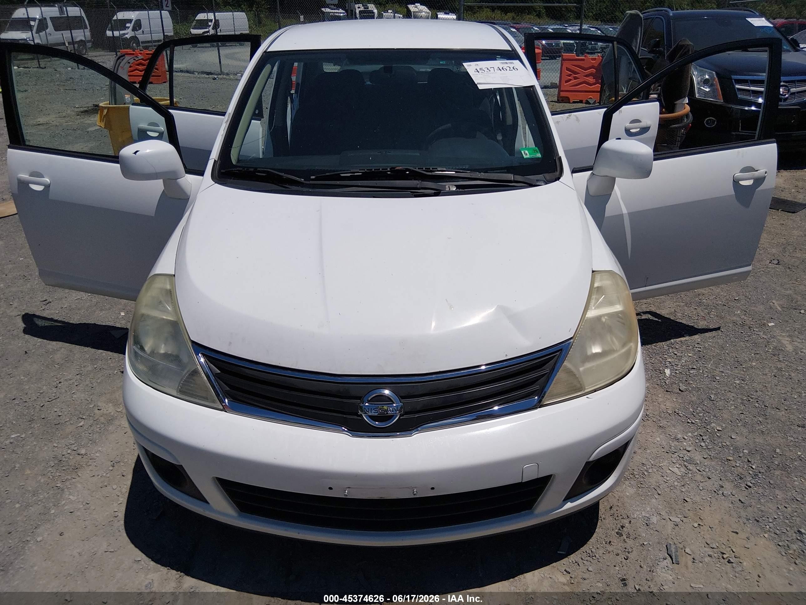2010 Nissan Versa 1.8s White vin: 3N1BC1AP2AL394982