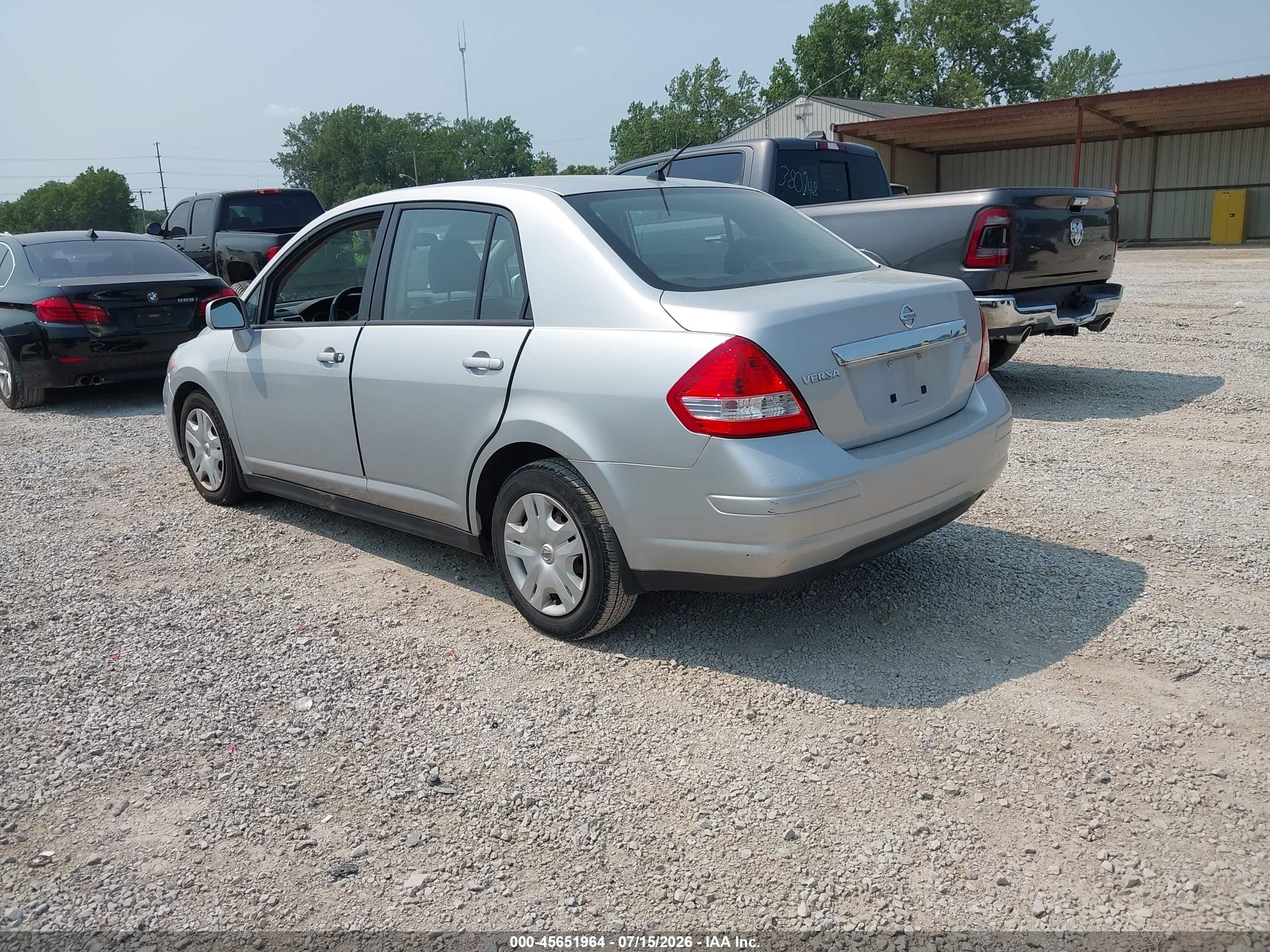 2010 Nissan Versa 1.8s Silver vin: 3N1BC1AP2AL445591