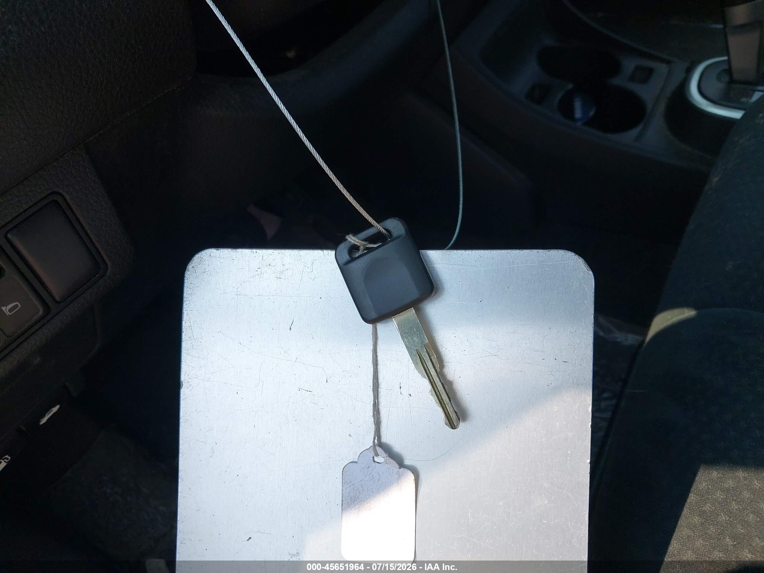 2010 Nissan Versa 1.8s Silver vin: 3N1BC1AP2AL445591