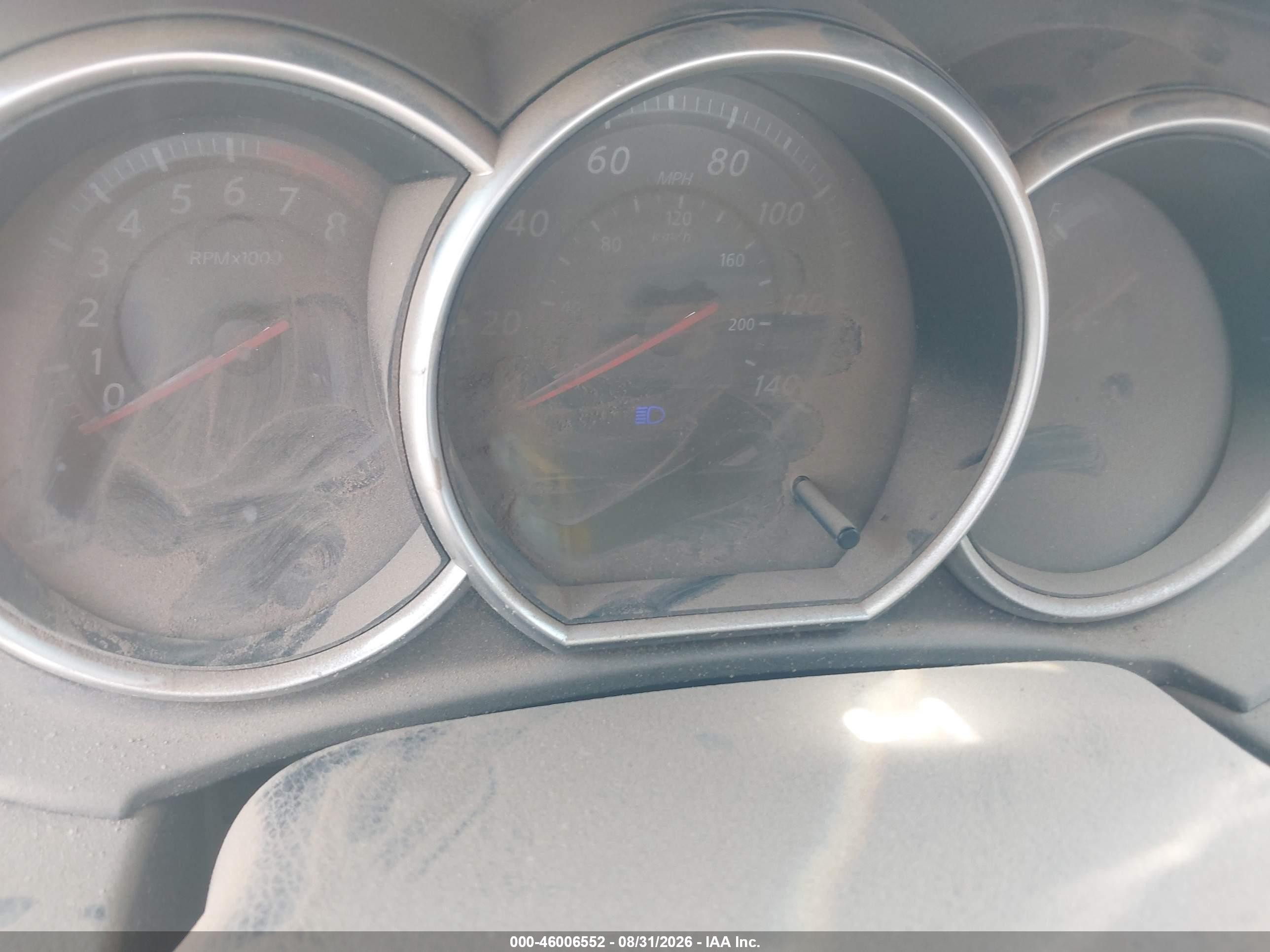 2011 Nissan Versa 1.8s Белый vin: 3N1BC1AP2BL444152