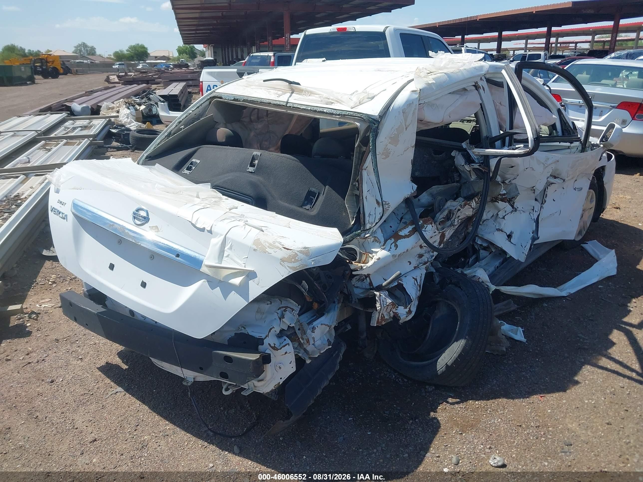 2011 Nissan Versa 1.8s Белый vin: 3N1BC1AP2BL444152