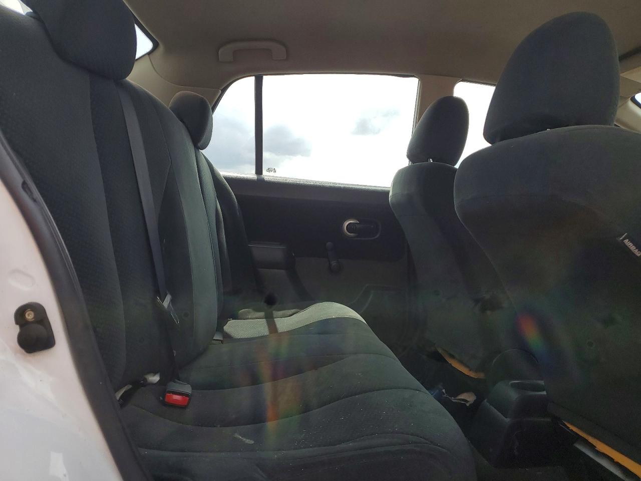 2011 Nissan Versa 1.8 S Белый vin: 3N1BC1AP2BL463705