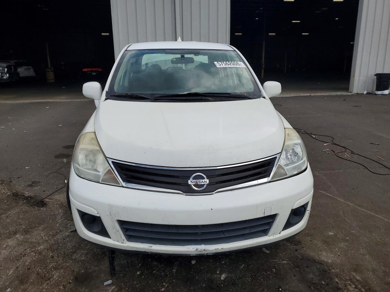 2011 Nissan Versa 1.8 S Белый vin: 3N1BC1AP2BL463705