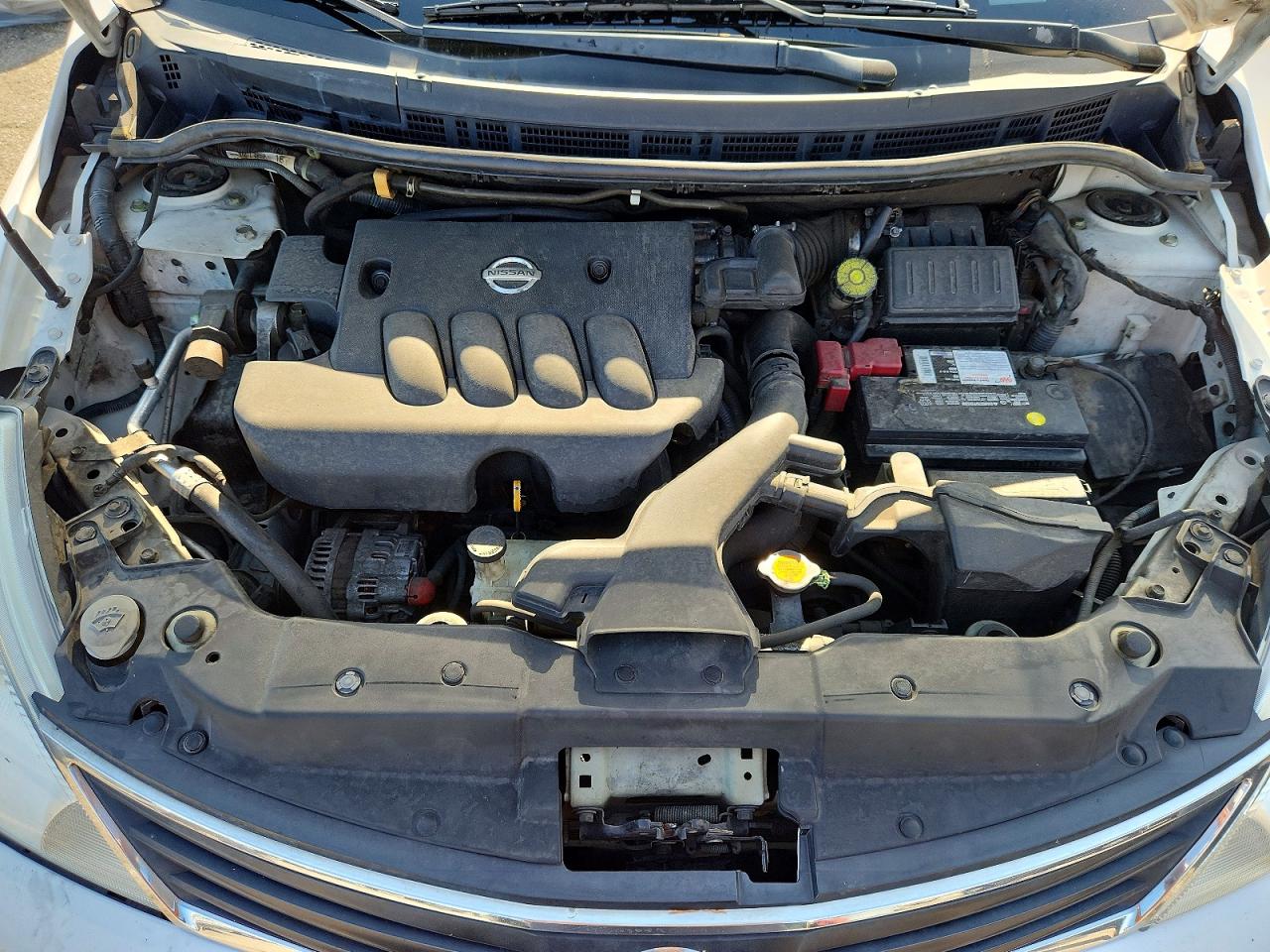 2010 Nissan Versa 1.8 S Белый vin: 3N1BC1AP3AL376345