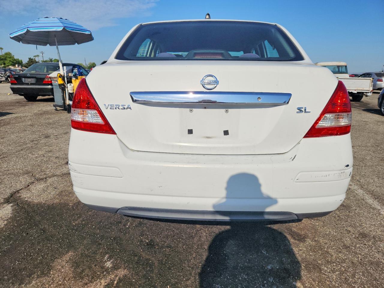 2010 Nissan Versa 1.8 S Белый vin: 3N1BC1AP3AL376345