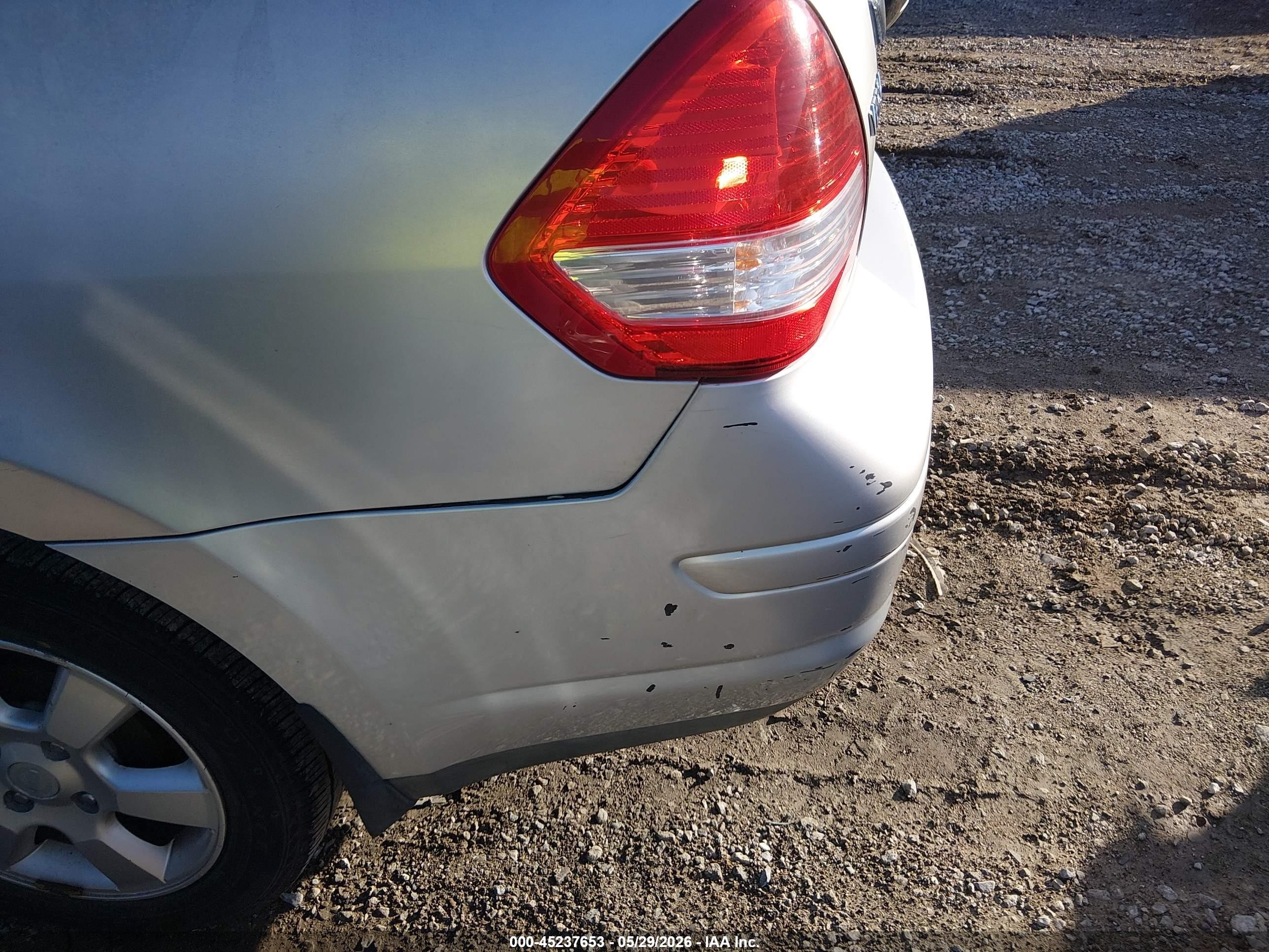 2010 Nissan Versa 1.8s Silver vin: 3N1BC1AP3AL424958