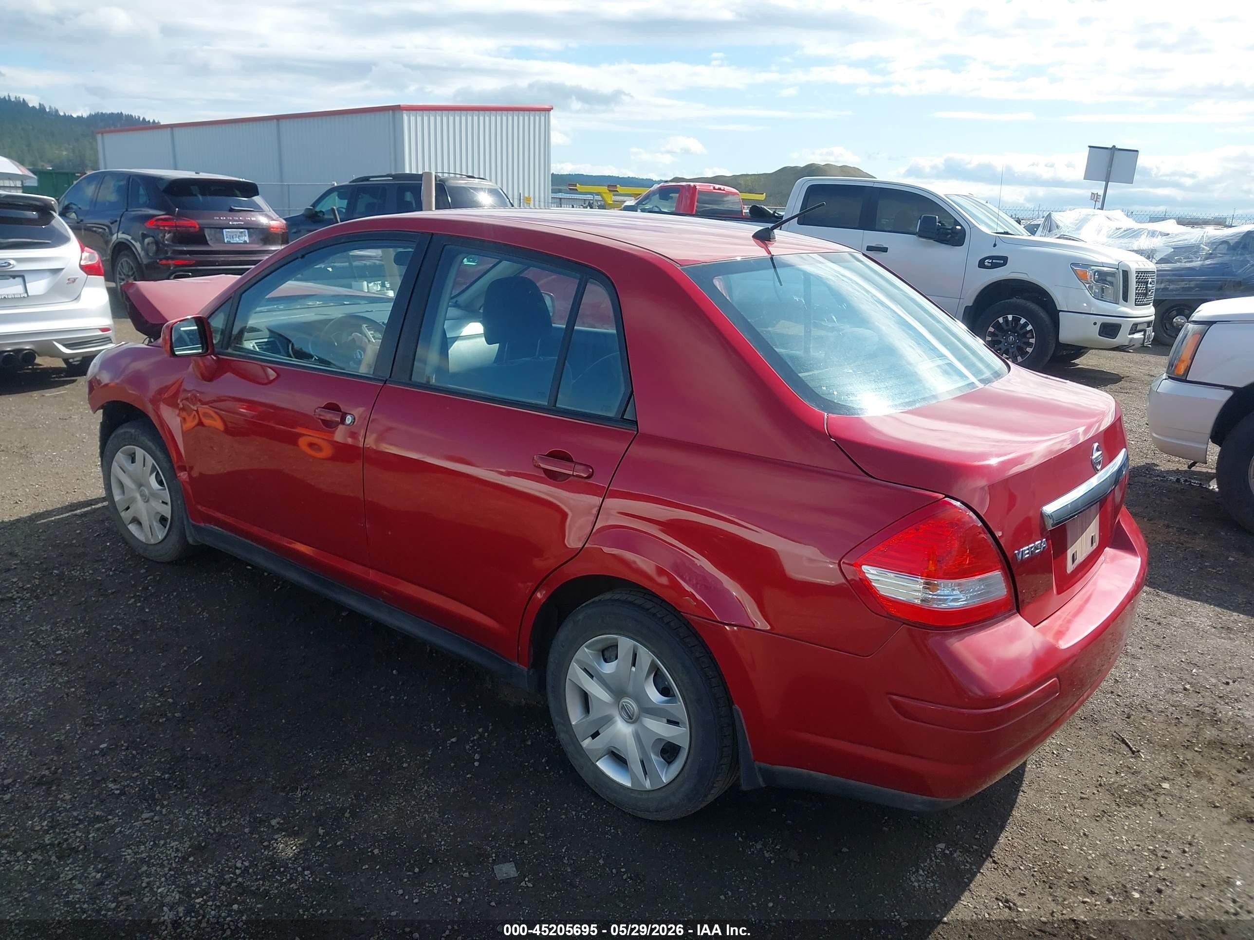 2010 Nissan Versa 1.8s Red vin: 3N1BC1AP3AL434020