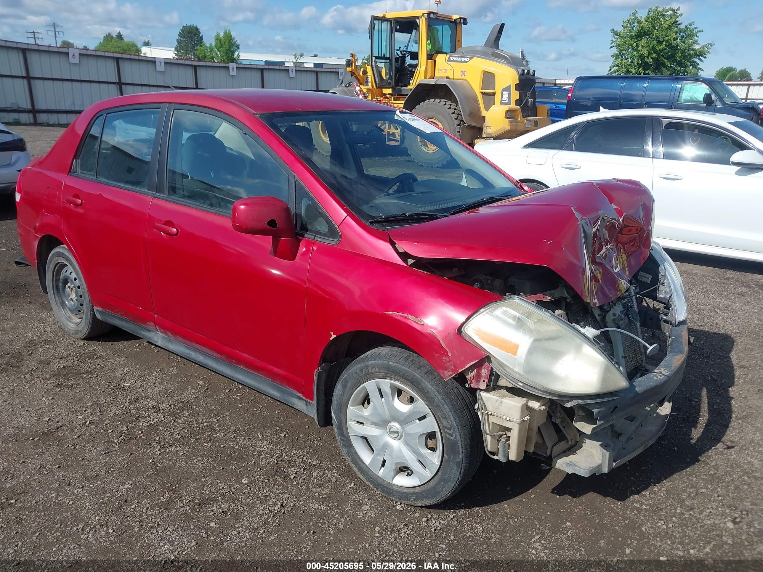 2010 Nissan Versa 1.8s Red vin: 3N1BC1AP3AL434020