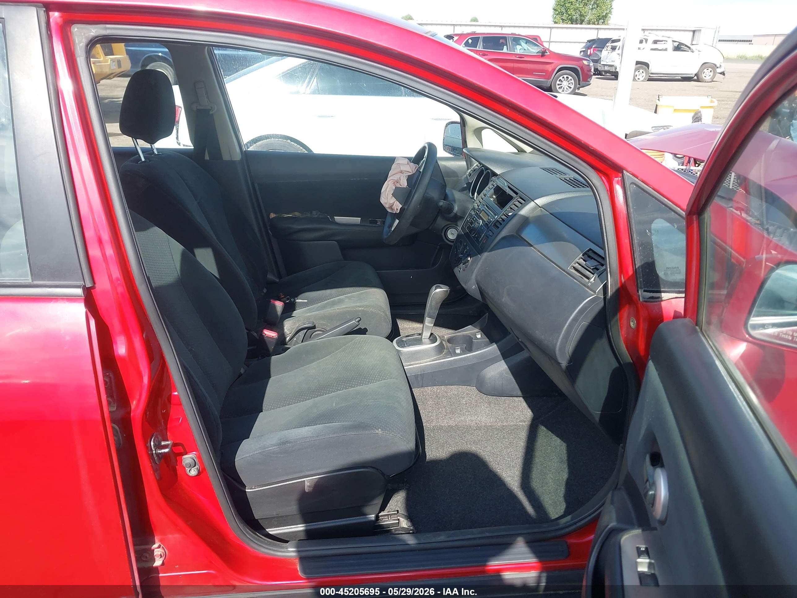 2010 Nissan Versa 1.8s Red vin: 3N1BC1AP3AL434020
