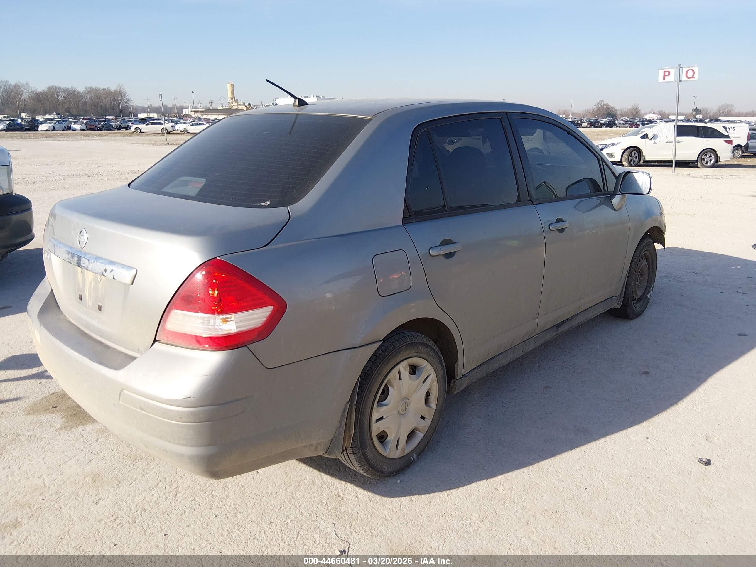2010 Nissan Versa 1.8s Gray vin: 3N1BC1AP3AL448791