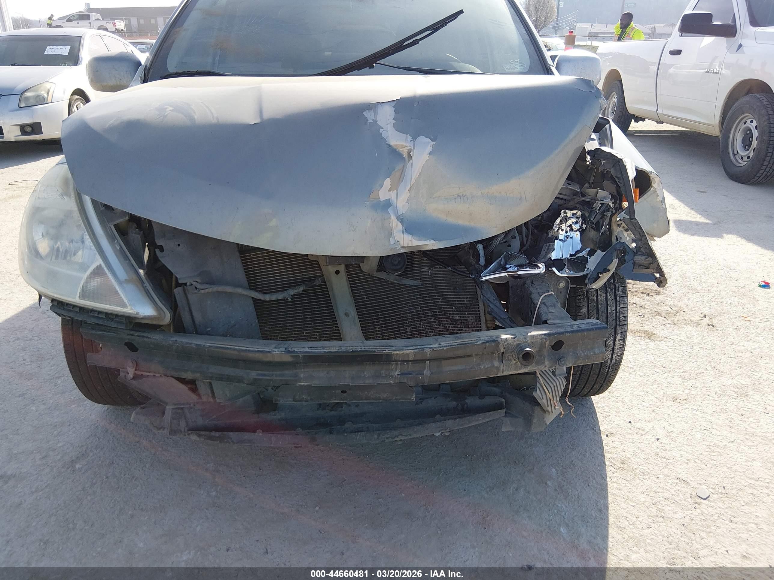 2010 Nissan Versa 1.8s Gray vin: 3N1BC1AP3AL448791