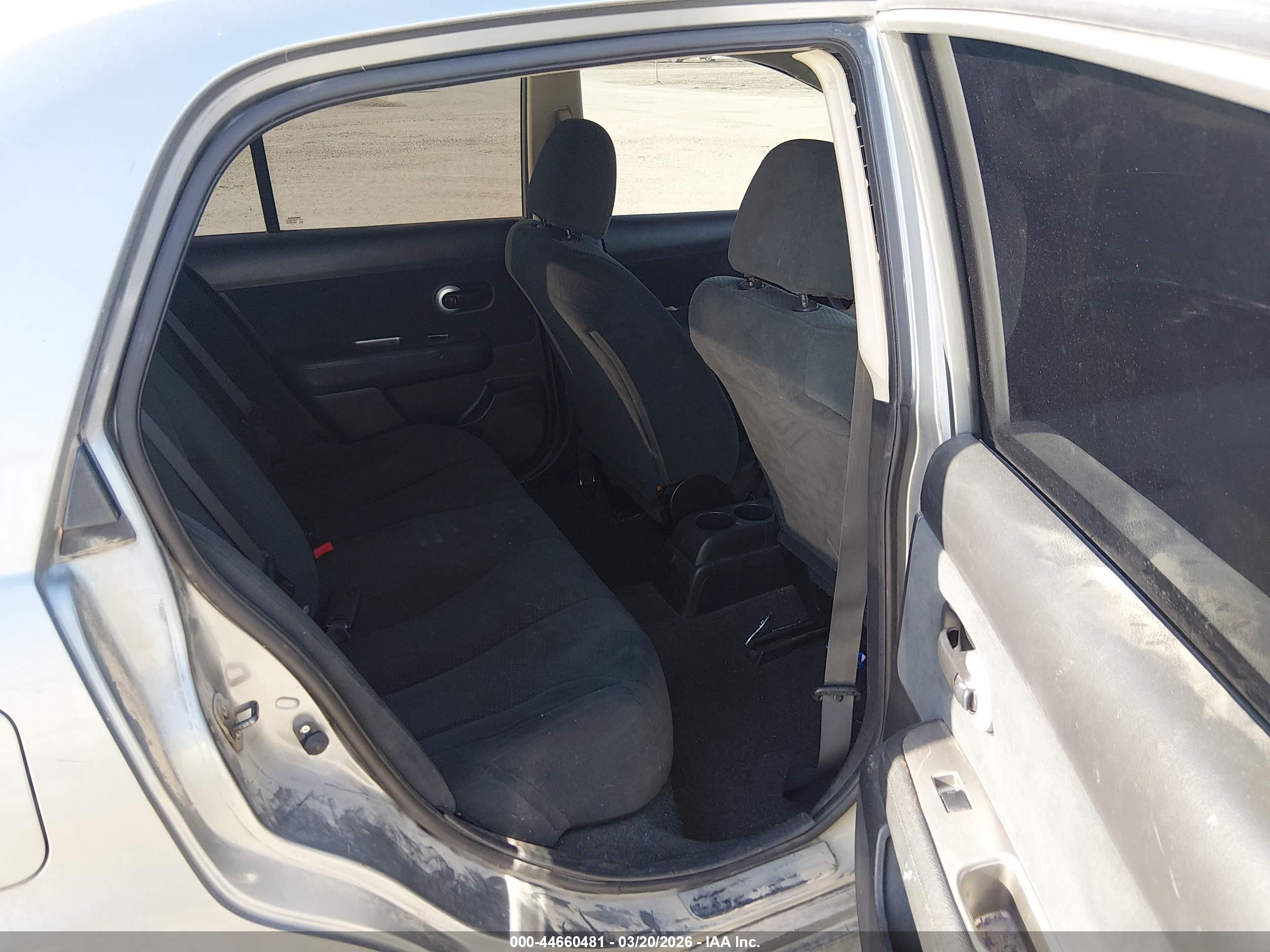 2010 Nissan Versa 1.8s Gray vin: 3N1BC1AP3AL448791