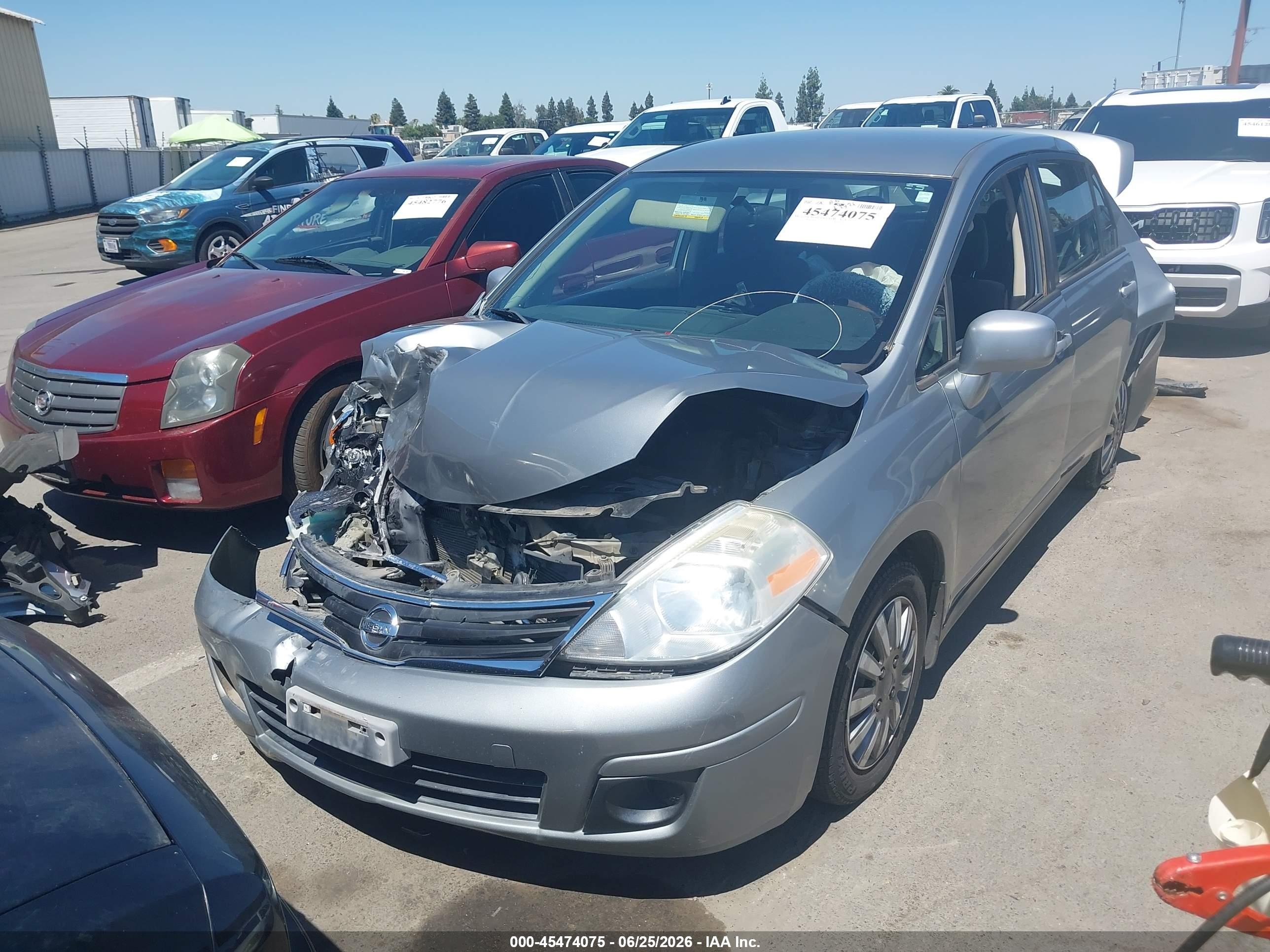 2010 Nissan Versa 1.8s Silver vin: 3N1BC1AP3AL461900