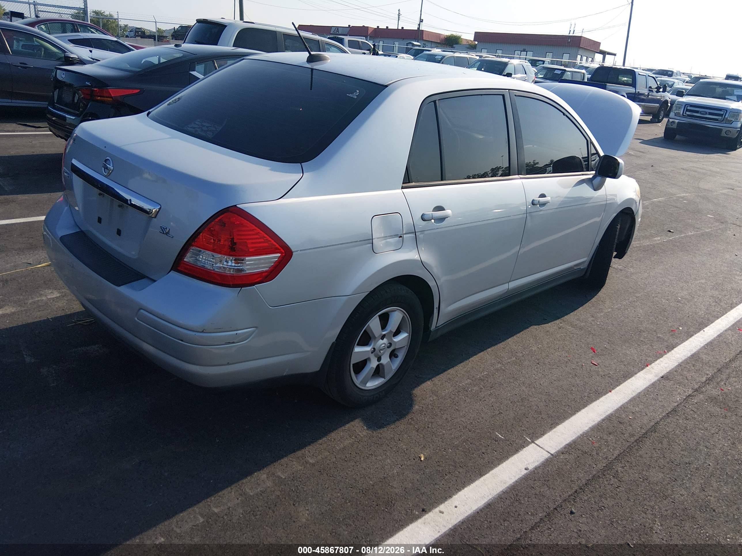 2011 Nissan Versa 1.8sl Silver vin: 3N1BC1AP3BL377979