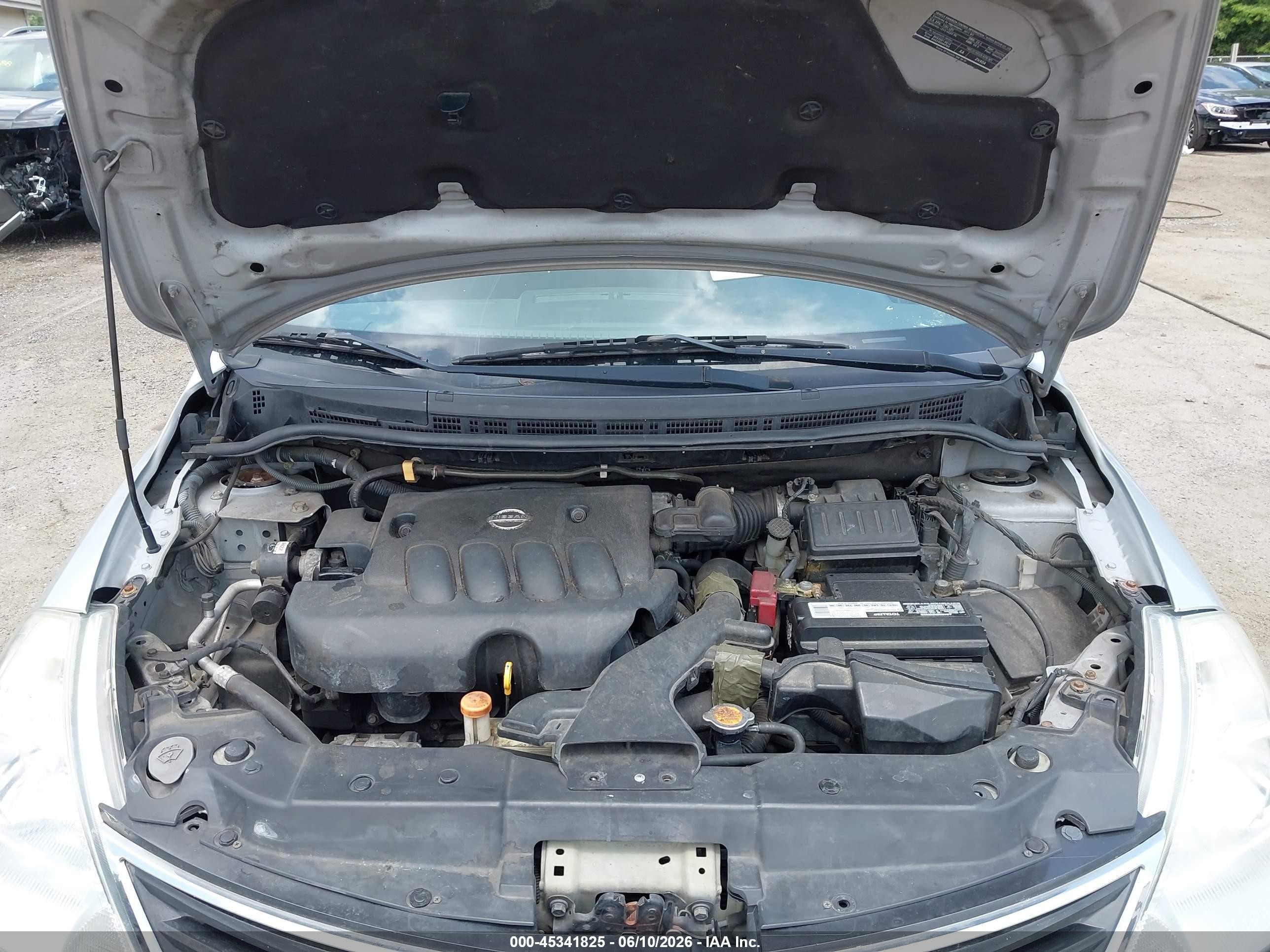 2011 Nissan Versa 1.8s Серебряный vin: 3N1BC1AP3BL454320