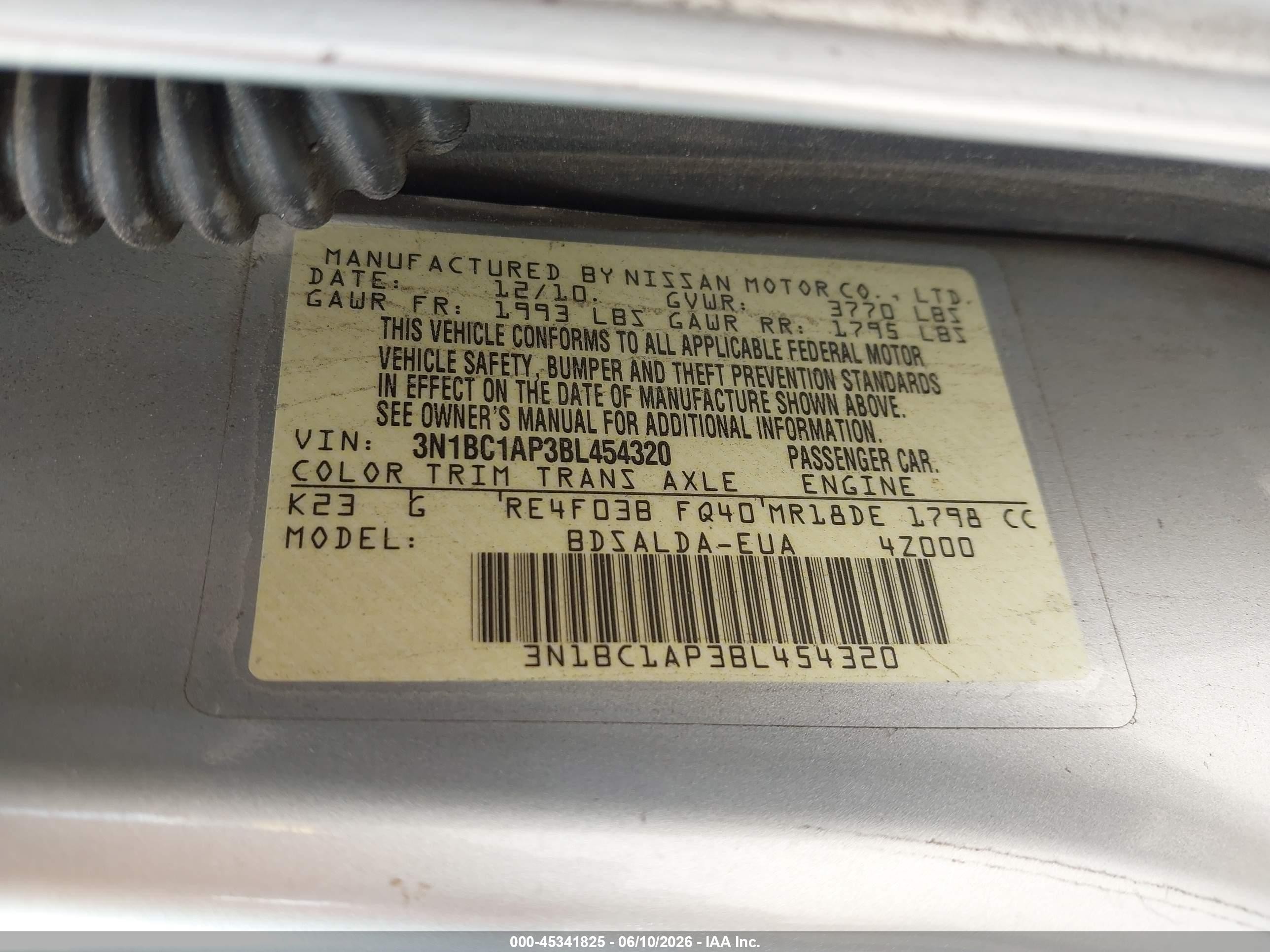2011 Nissan Versa 1.8s Серебряный vin: 3N1BC1AP3BL454320